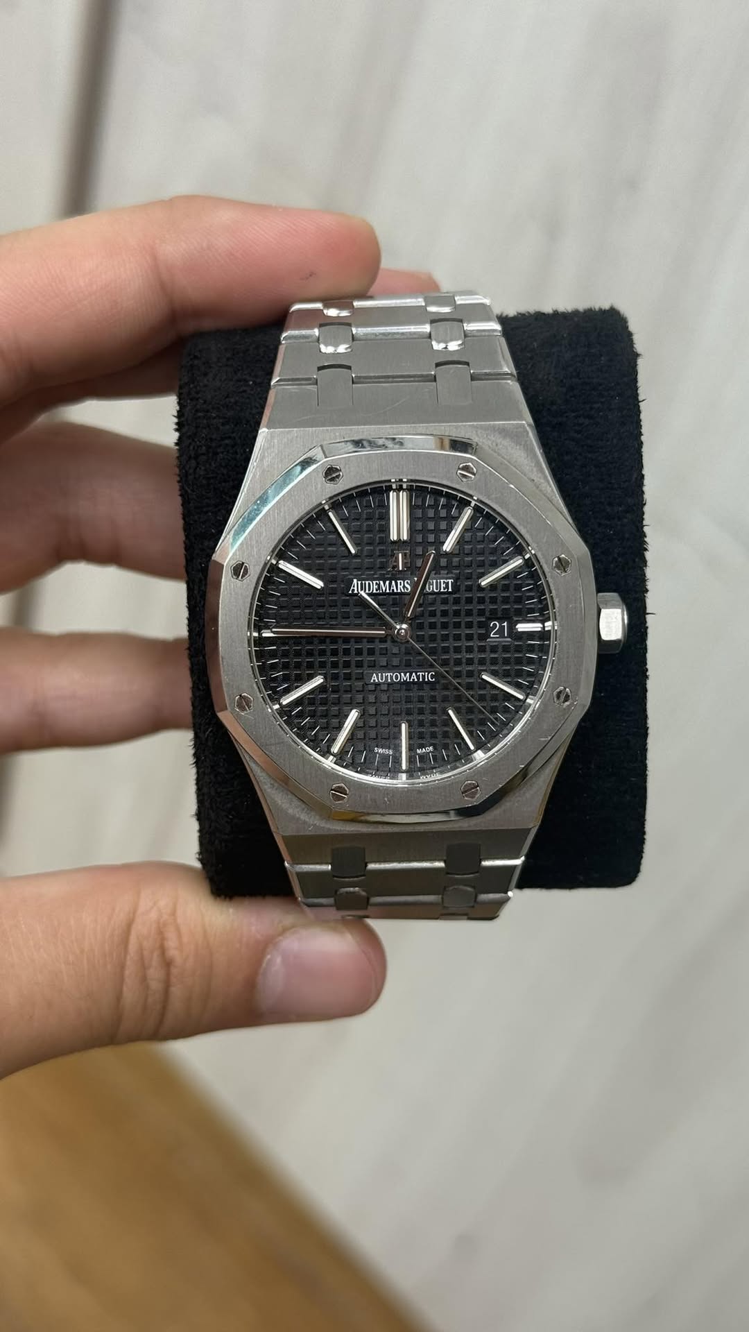 May be an image of digital watch and text that says 'C AUTEMARS LARS ΑUΤΜ GUET 75 21 ATΙC ስማ N 1 :'