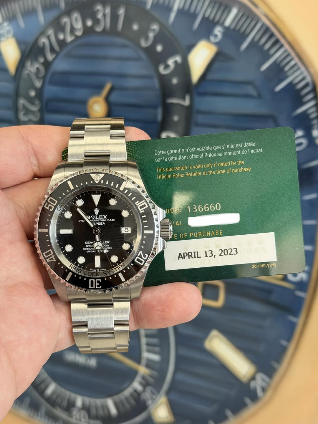 May be an image of wrist watch and text that says '723 valable que ¡ell ellee es datée Cette Cettegarantie momentd del del 'achat par détaillantofficiel Roiex nly dated the time…