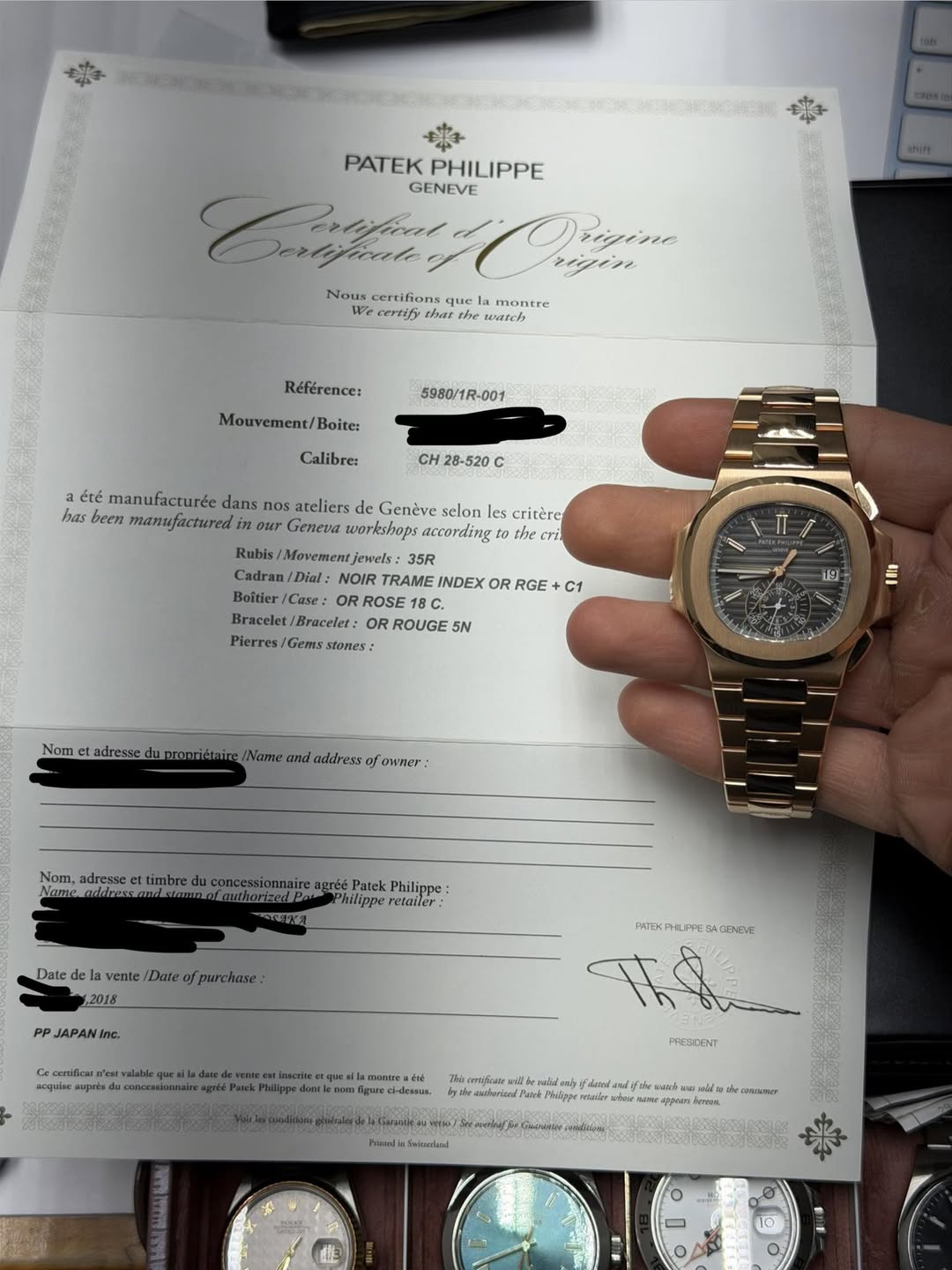 May be an image of wrist watch and text that says 'PATEK PATEKPHILIPPE PHILIPPE Ca DDrasin sigine GENEVE gin Nous certifions que certify montre wich Référence: Mouvement/B Boite:…