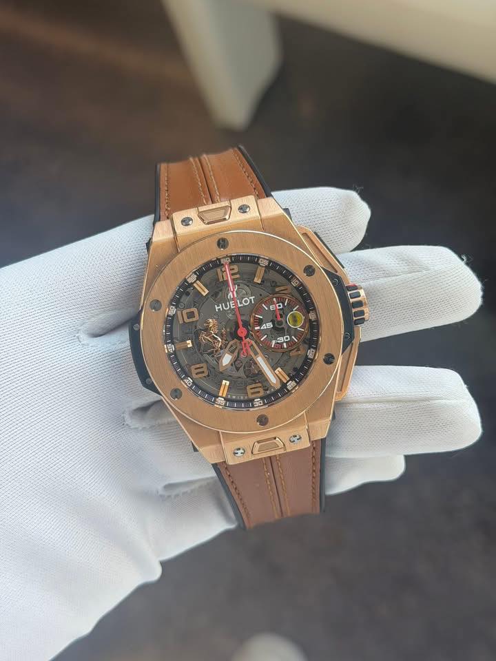 May be an image of wrist watch and text that says '만화 4 완 HUE HUELOT LOT EP 0 45 5 今 3 30 חחים B I 40 1 විු n 53 3 30'