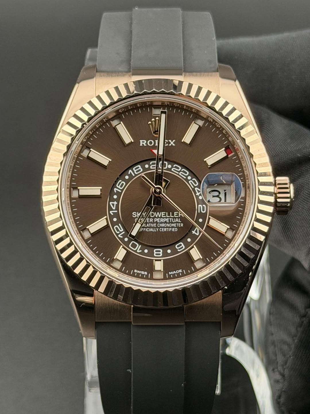 May be an image of wrist watch and text that says 'ROI ROLEX EX 18 I I • B 14 လ SHNDWELLER SM DWELLER ISTER PERPETUAL SMERPERPETUAL PURONAMETE 12 LATIME CHRONOMETER METER FFICIALLY…