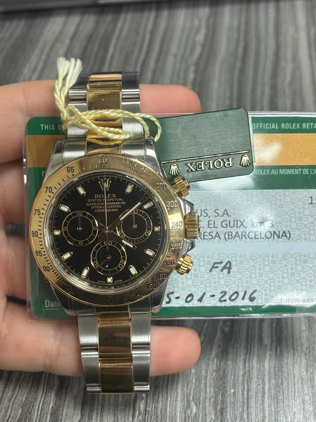 May be an image of wrist watch and text that says 'THI G10 65 OFFICIAL OFFICIALROLEXRET ROLEX RET 70 小 75 ROLEXAUMOMENTDE ROLEX AU MOMENT DEL המי ロ 80 240 ဟာ JS,S.A. JS, EL…