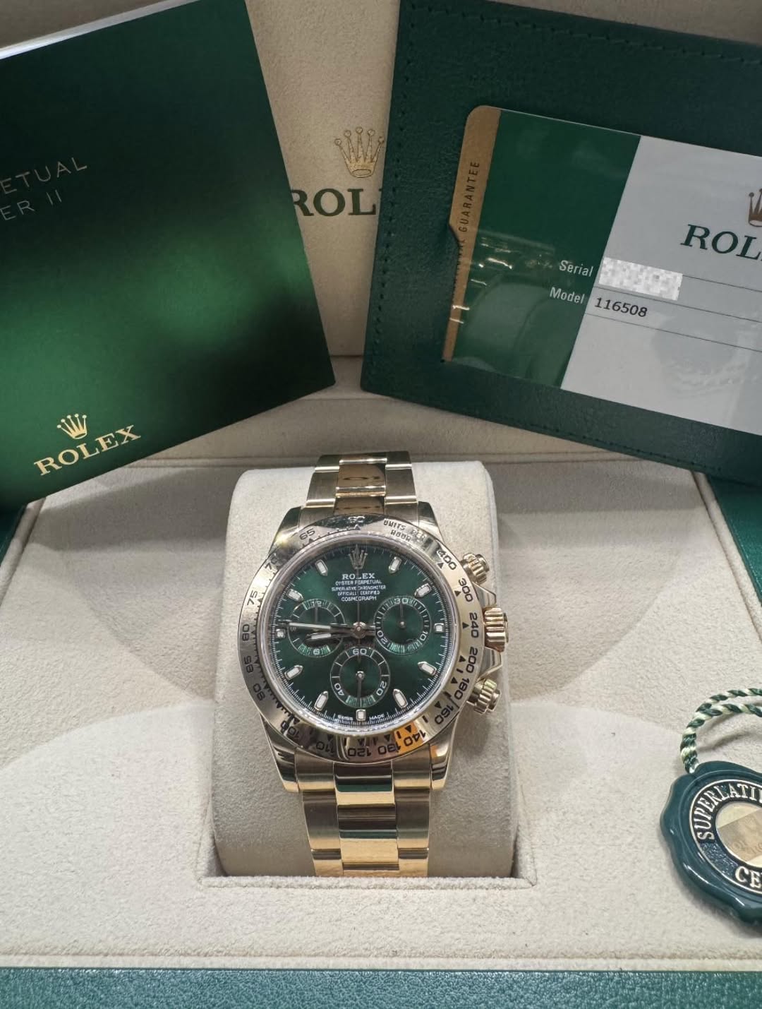 May be an image of wrist watch and text that says 'ROL ROL Serial Model Model116508 16508 ROLEX ROLEX 香 र ှပ် obl SAAT CE'