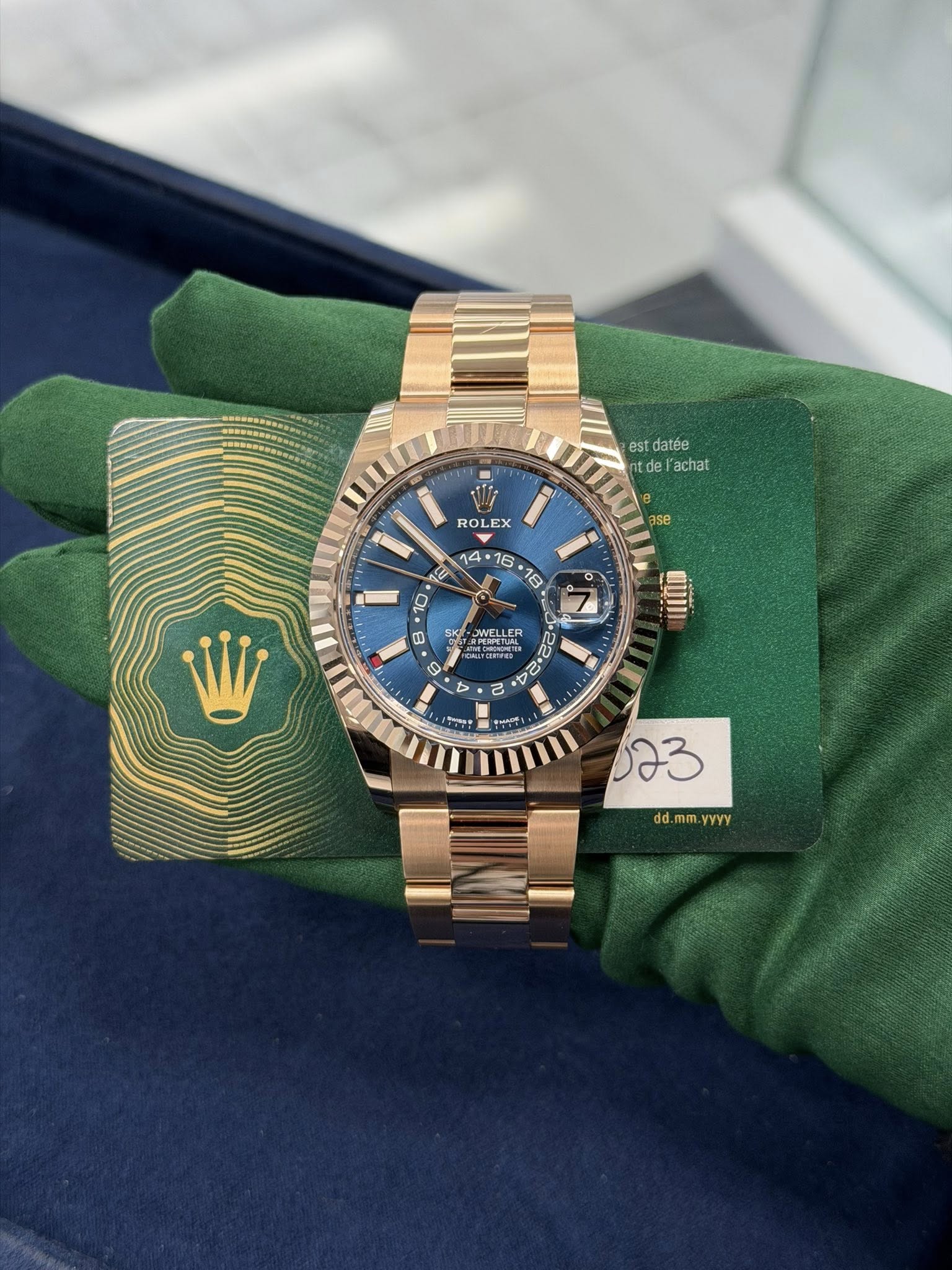 May be an image of wrist watch and text that says 'est estdatée datée de Fachat ROLEX EX ROL 3se 14 16 18 Ω GAY MELE 合 冰 iili 023 dd. dd.mm.y mm. YYYY'