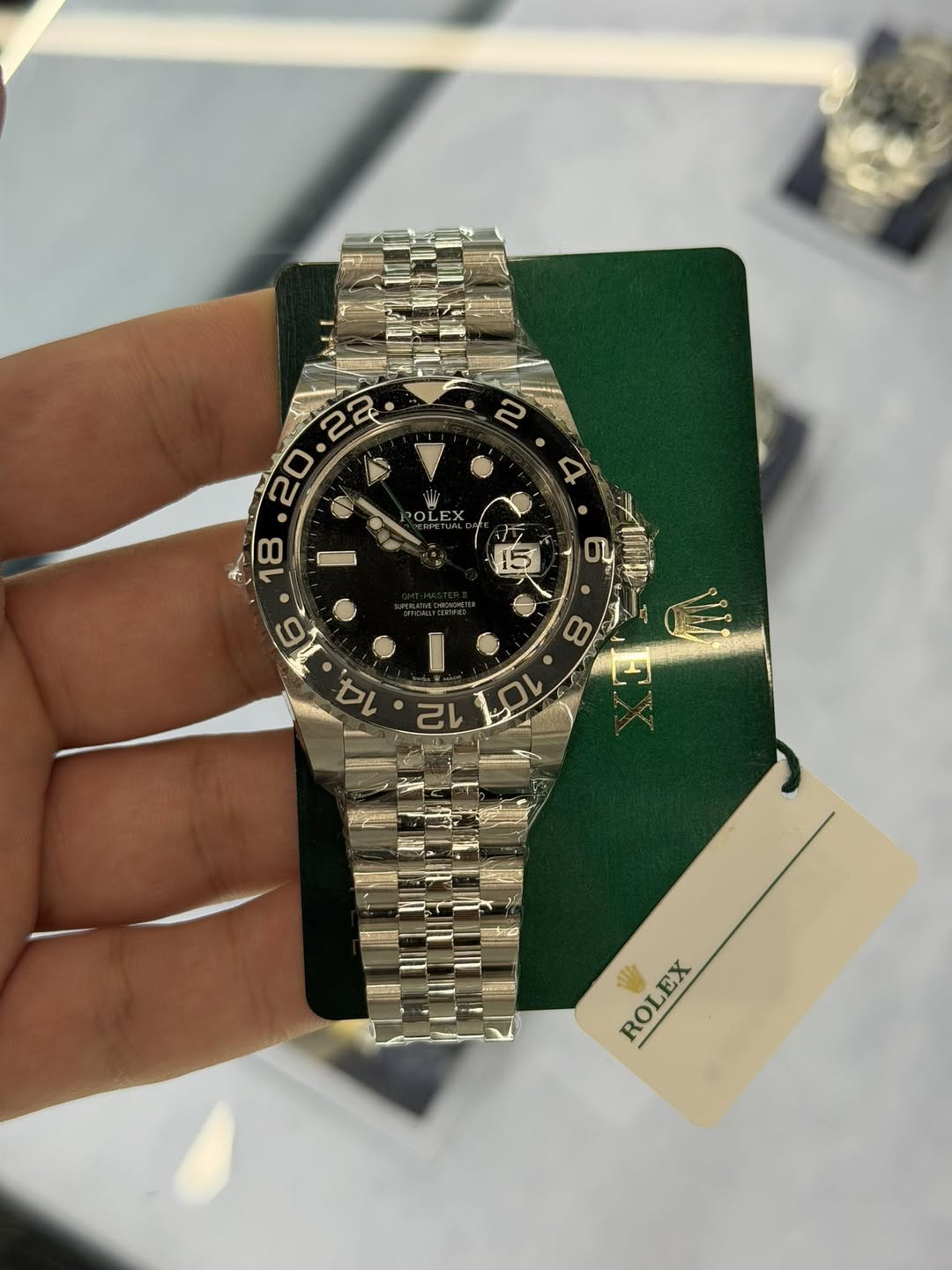 May be an image of wrist watch and text that says 'OL POLEM LE OL ・カル 16 0 2 1ό 10 格 ROLEX'