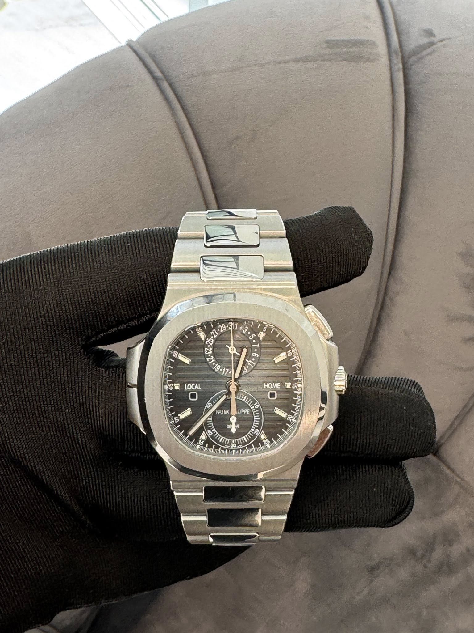 May be an image of wrist watch and text that says '29-3 ی Ф ረው 19-17- 석도 LOCAL HOME まな CAU 5 LBK ច PPE ২ o2'