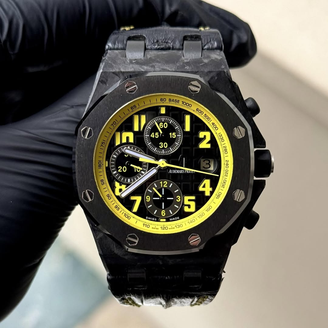 May be an image of wrist watch and text that says 'সল זיין IN LI 20 11 I 12 0n0 ロa DEMASPI የተያም SOSSEs SWISS 6 - MADE MADE รวณ የ 220 HIEH'