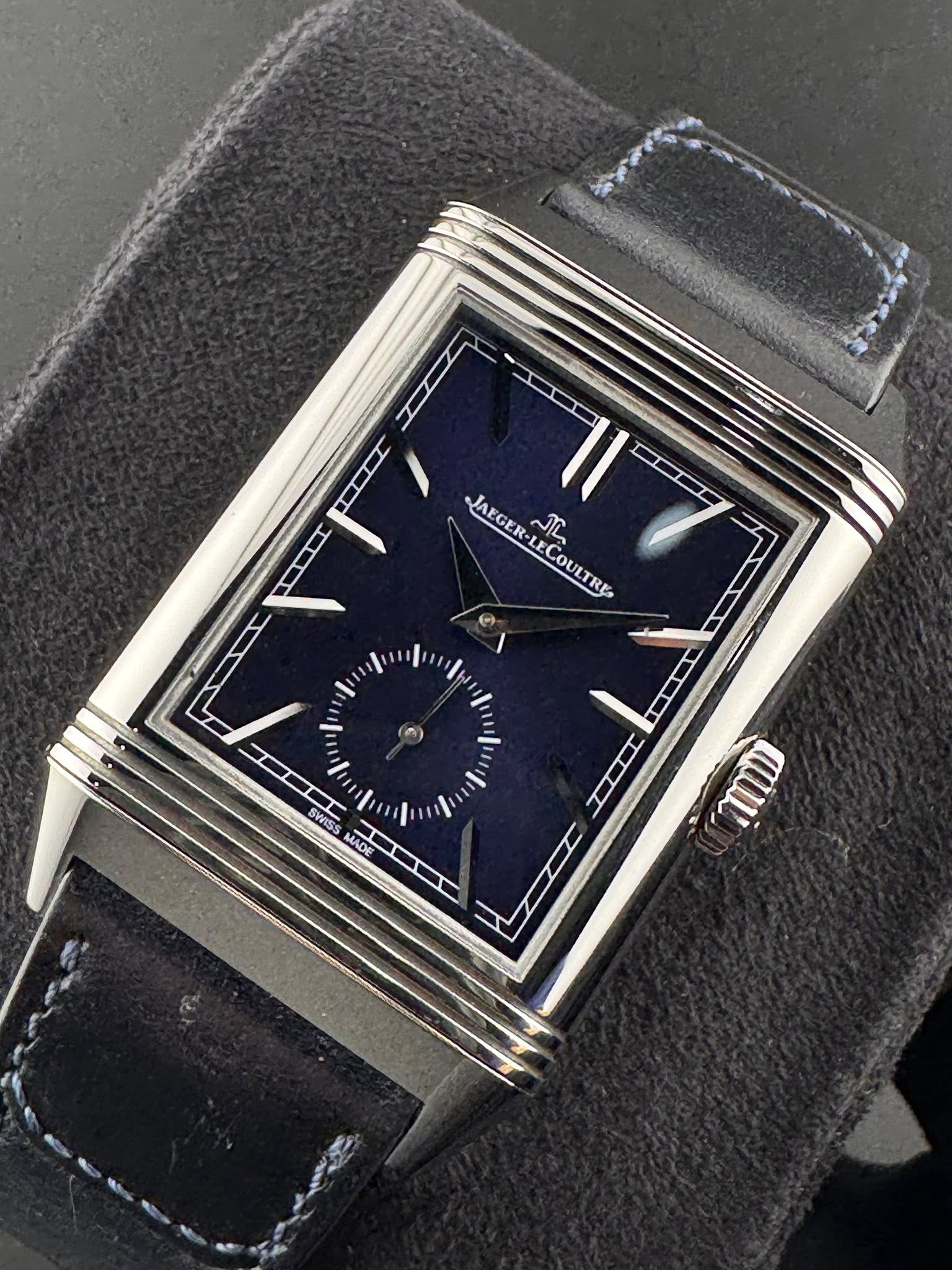 May be an image of wrist watch and text that says 'IIL IO DII JAEGER JAEGER-LECOULTRE CLECOULTRE ?ደ LECOULTRE フ ด) = SWISS MADS -- C MDE M ጠቢ ้า'