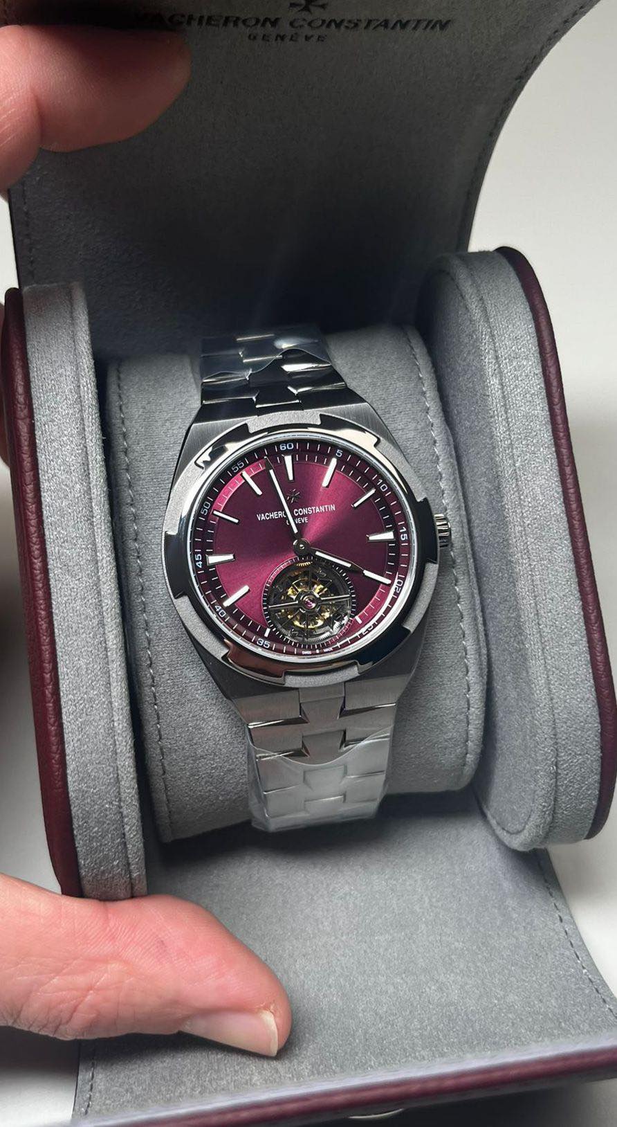 May be an image of wrist watch and text that says '60 س NIACHERL OWSTA CONST COXSTANTIN TANTIN 45 45 I 115 OR LOa 等! ER 8 3ង કा'