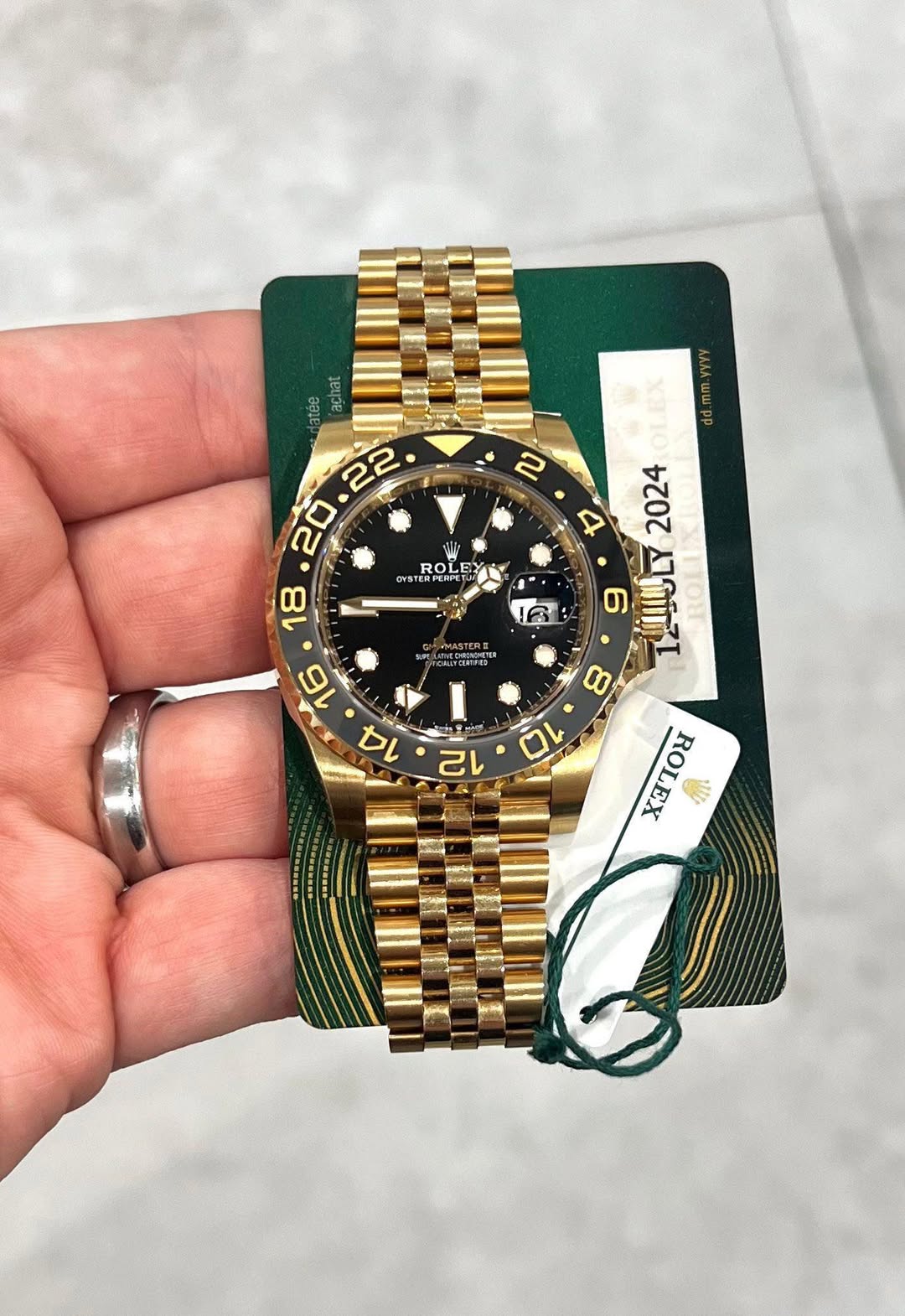 May be an image of wrist watch and text that says 'N B8e ၁၉ e eu ROLE OYST OYSTERF TERPERA INASTDRI LOTE OLEX dd.mm.yvvv m.yyvy dd. 2024 9 10T ግ Kaιι 00 己 10 ROLEX 地'