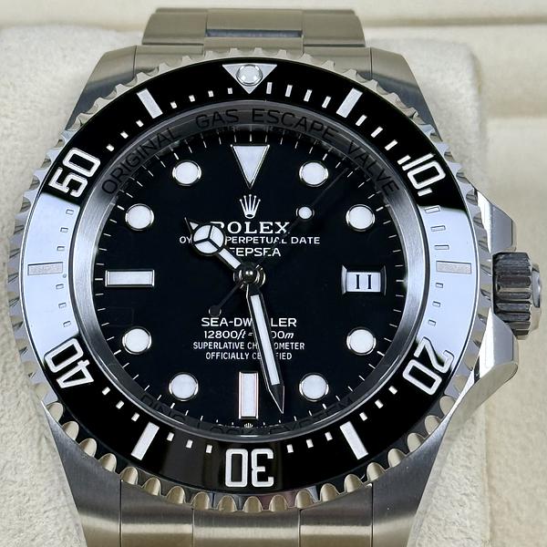 May be an image of wrist watch and text that says '50 0 0 0 oY ROLEX PERPETUA ETUF.L DATE PERPE -EPSF.A 10 I D SEA-DW SEA-DWLER DW LER 12800ft 00m SUPERLATIVE OMET METER TER…