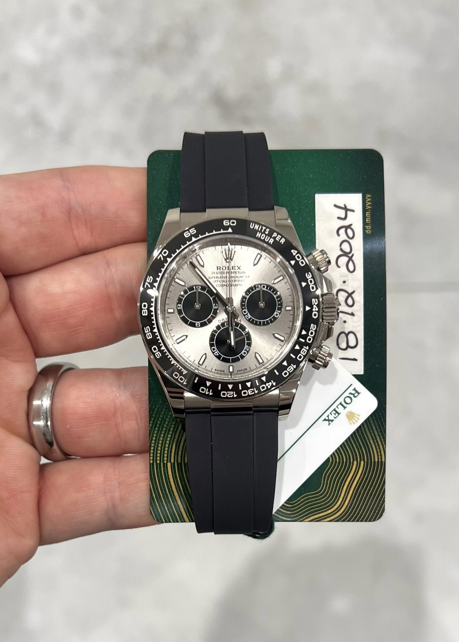 May be an image of wrist watch and text that says '60 S5 70 BOLEX 75 12 c 10 1 P GI e ን UNITS HOUR PER mm.yyyy タ O D W 4 O5, XToy m O 00 17'