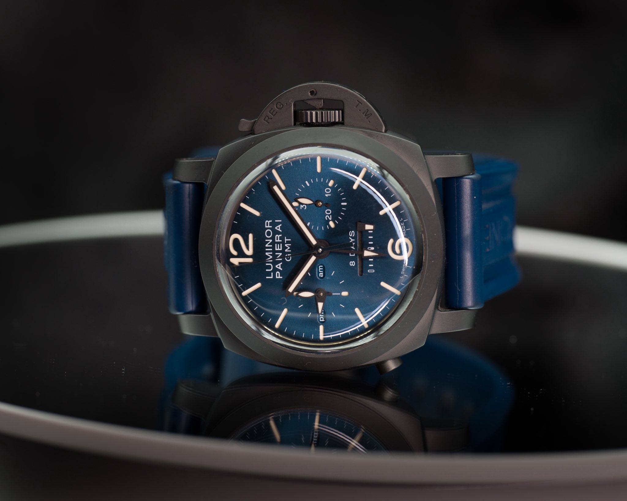 May be an image of digital watch and text that says '1O PANERAI LUMINOR PANET PA MT CIMT S am 8 8 LYS שיייים PI'