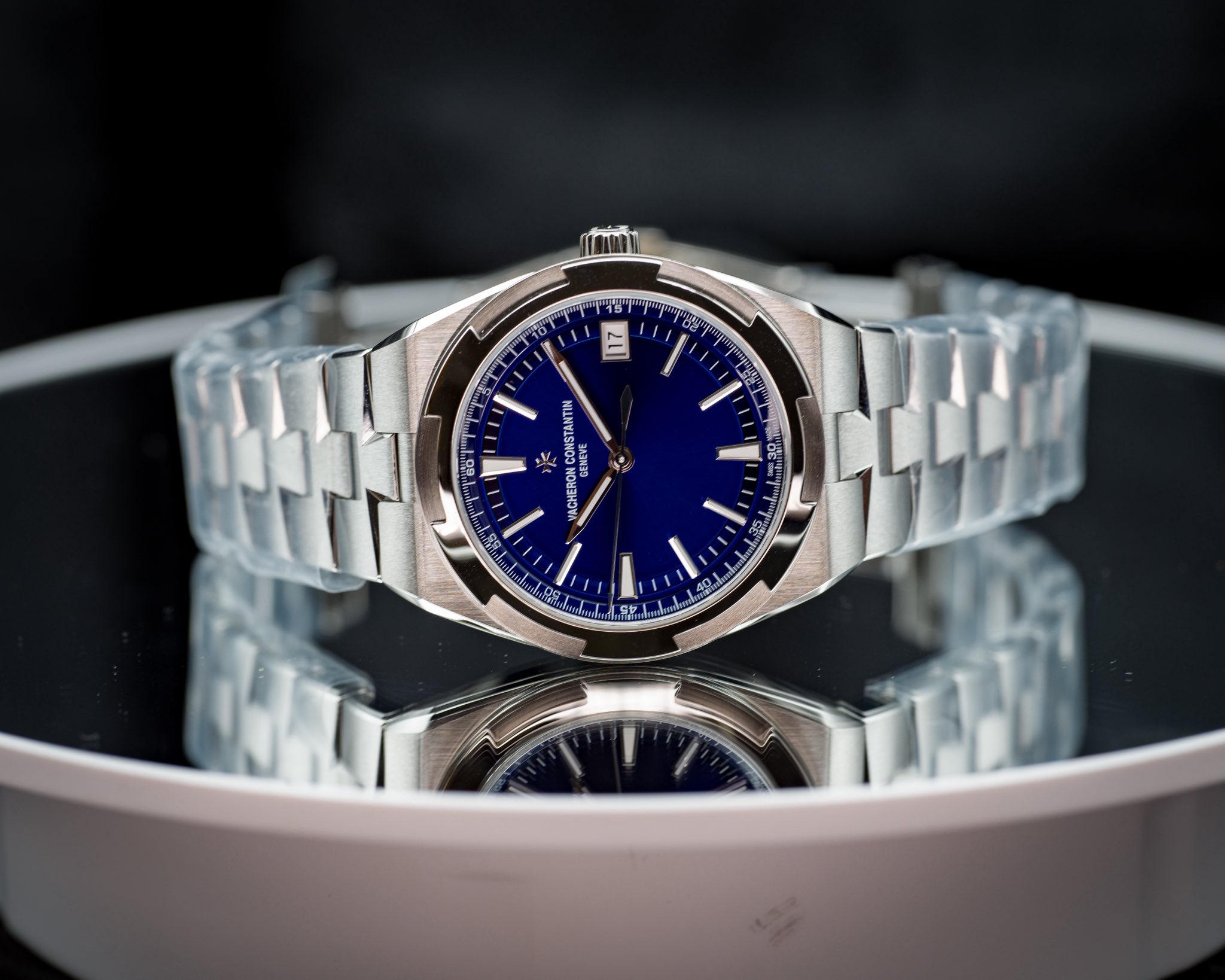 May be an image of wrist watch and text that says '10 E 60 66 TANTIN ENEVE o ACHERO เชงวง 6t B5 ንድ 7 T0 4'
