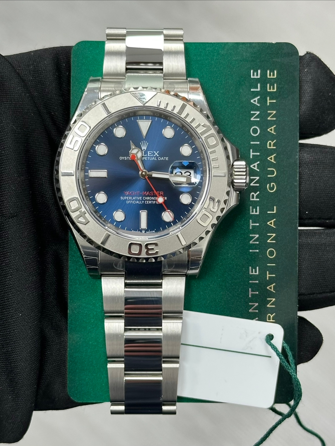 May be an image of wrist watch and text that says '50 OYSTE EX PETUAL DATE SUPERLATIVE CHRONO CPFICIALLY CERTIFI 40 30 09 E E JATTE יטם IIIII 03 20 U INTERÑATIONALE INTERNAT…