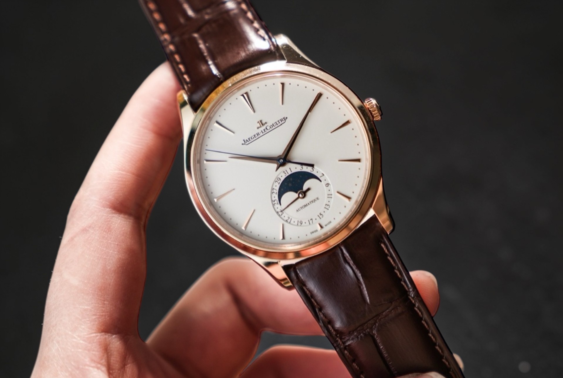 May be an image of wrist watch and text that says '1 1 Nh. OULTRE JAEGER ATom ะธTom TOMA d 2 ๊ตญ 2'