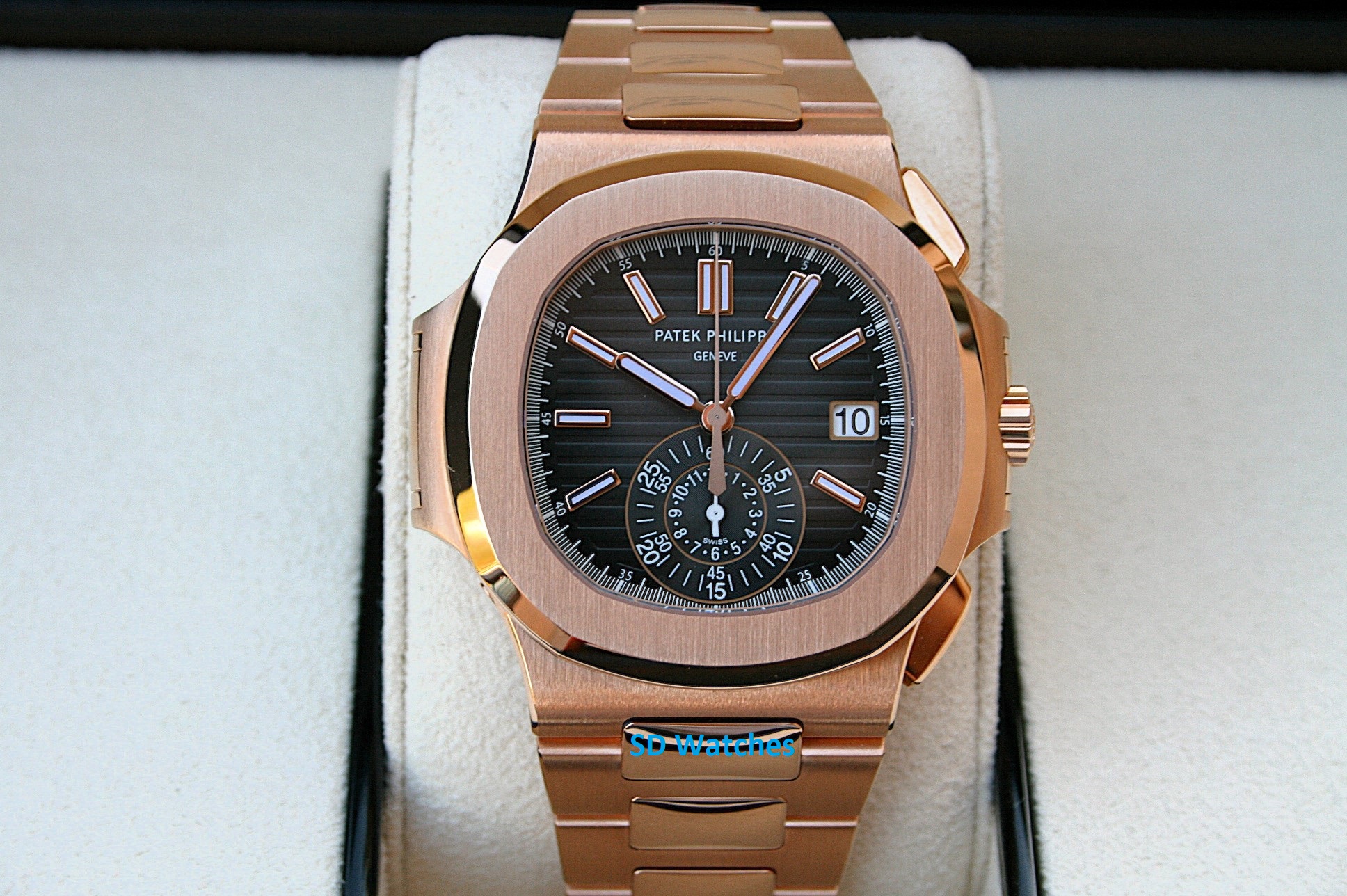 May be an image of wrist watch and text that says 'PATEK HILIPP GEN GENEVE GENEVE EVE L 10 L U ចឹង 55/ 10-11 0당 မ د 8 8.9 جن • 3. * b οι जज SDWatches'