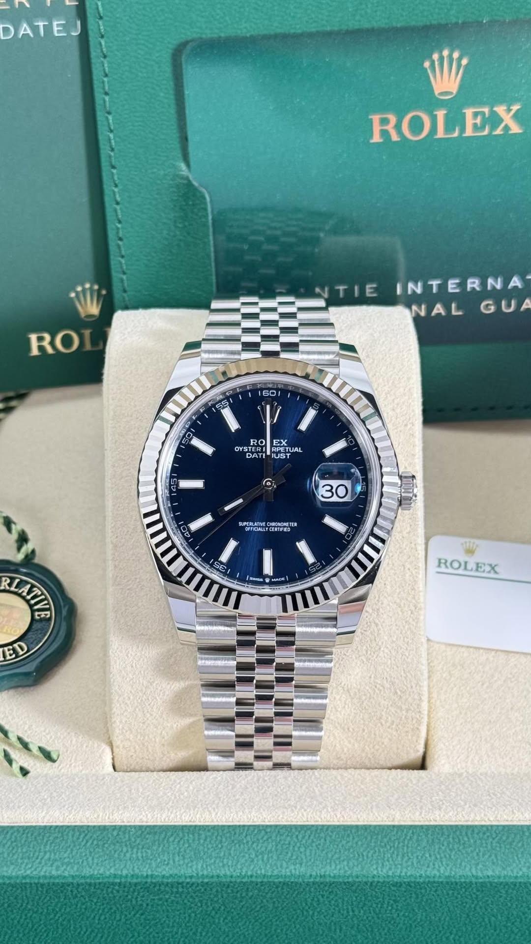 May be an image of wrist watch and text that says 'DATEJ ROLEX TIE RO INTERNA NAL NALGUA GUA 160 SS m K RO O ዜ EX X OYSTE YSTERI STERI DATIIU HA HICT LAAL LAL ম IUST 30 CHOSNGAETER…