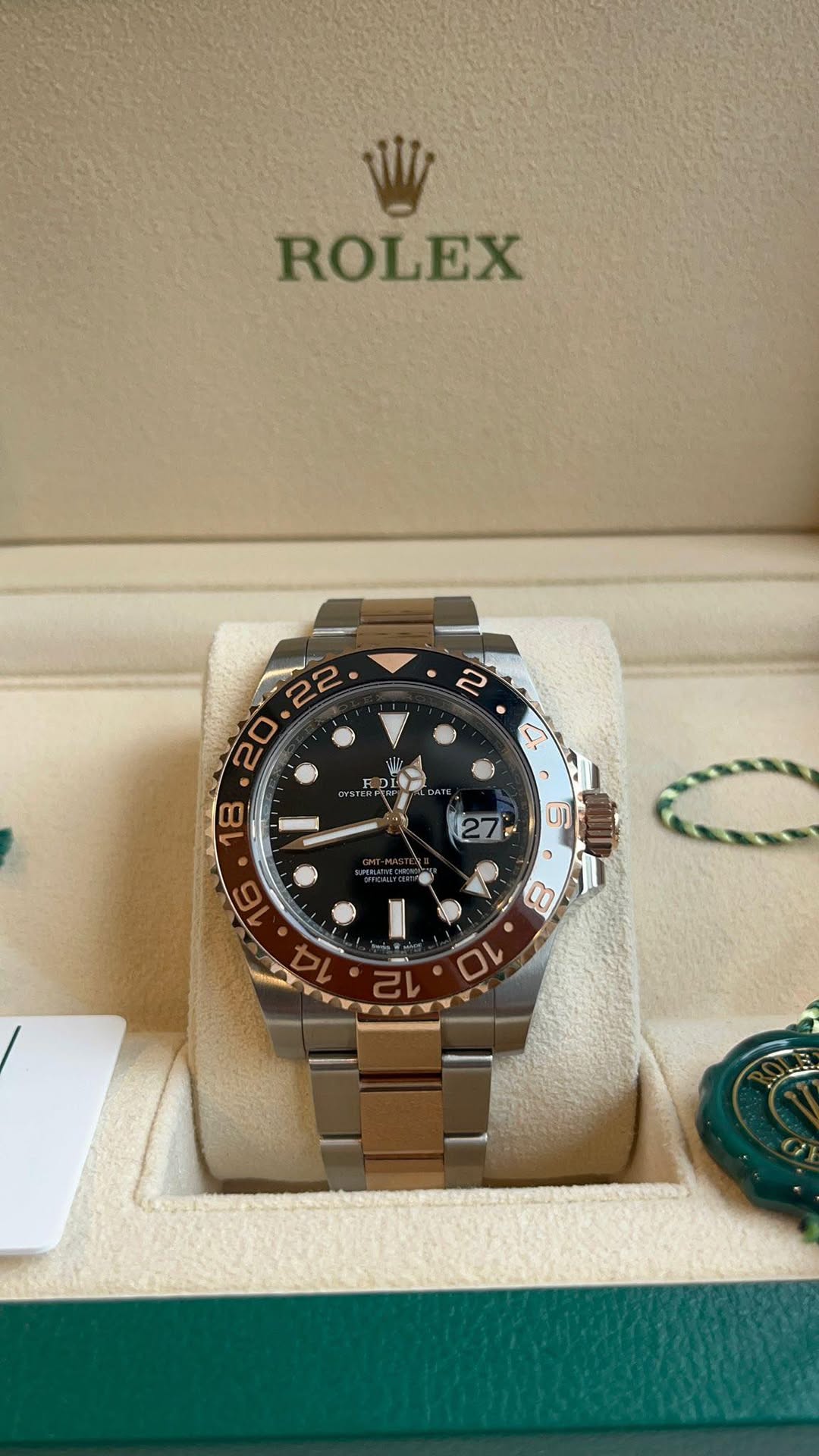 May be an image of wrist watch and text that says 'ROLEX . B C0 III 27 • 16 4 10'