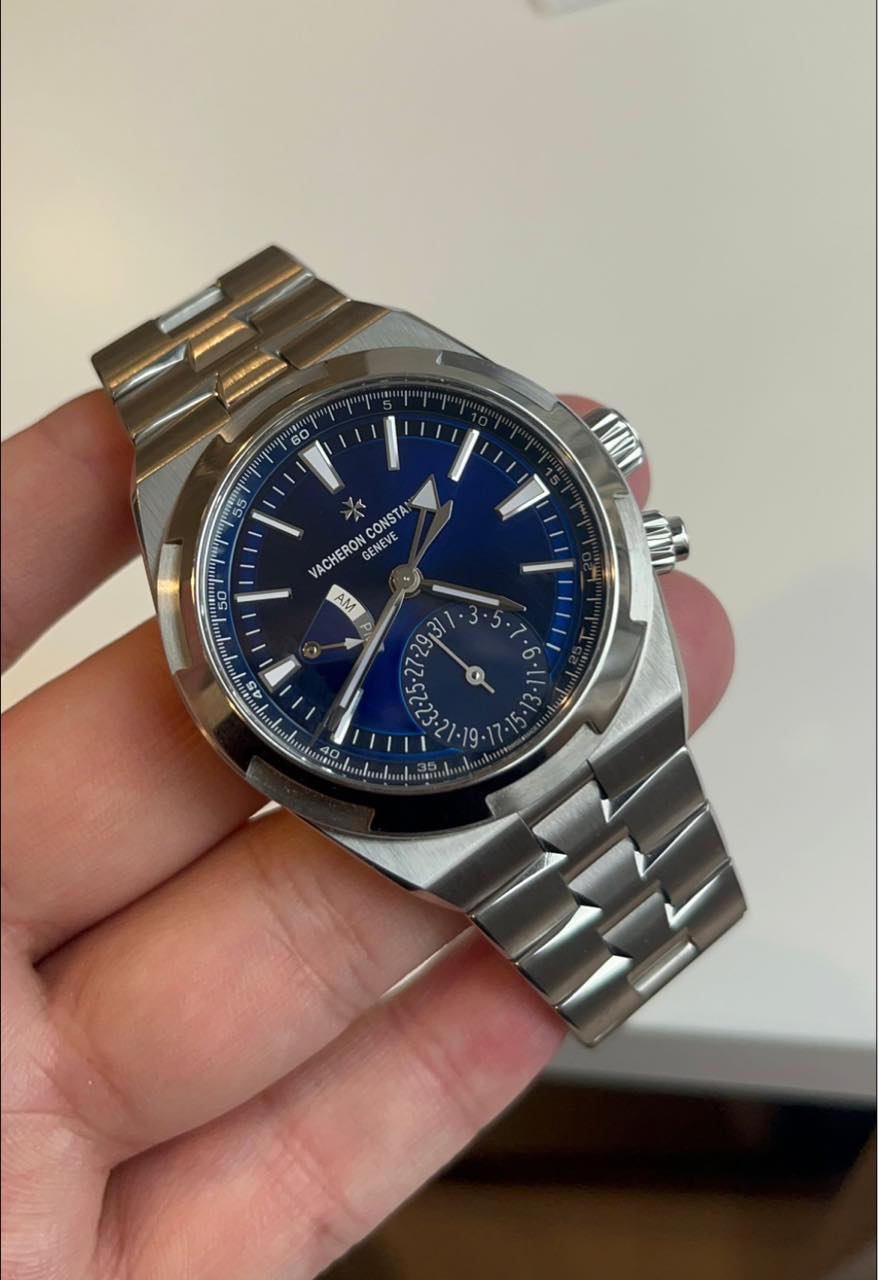 May be an image of wrist watch and text that says 'L 60 150 CONSTA ACHERON GENEVE AM '