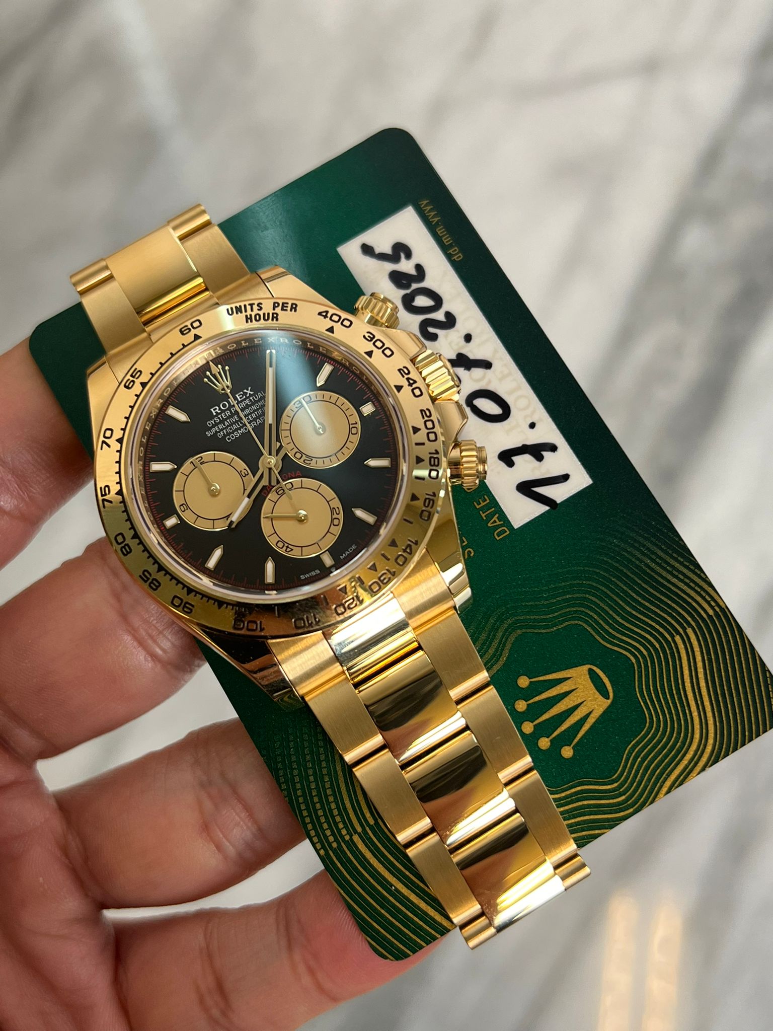May be an image of wrist watch and text that says '60 65 ራስ EX STER 70 5 UNITS PER HOUR 400 2200'1 300 י 240 ၆း 囍 200 വ്ീന EL 0로 Q 01014 - O6 ਵ 0 ١٣'