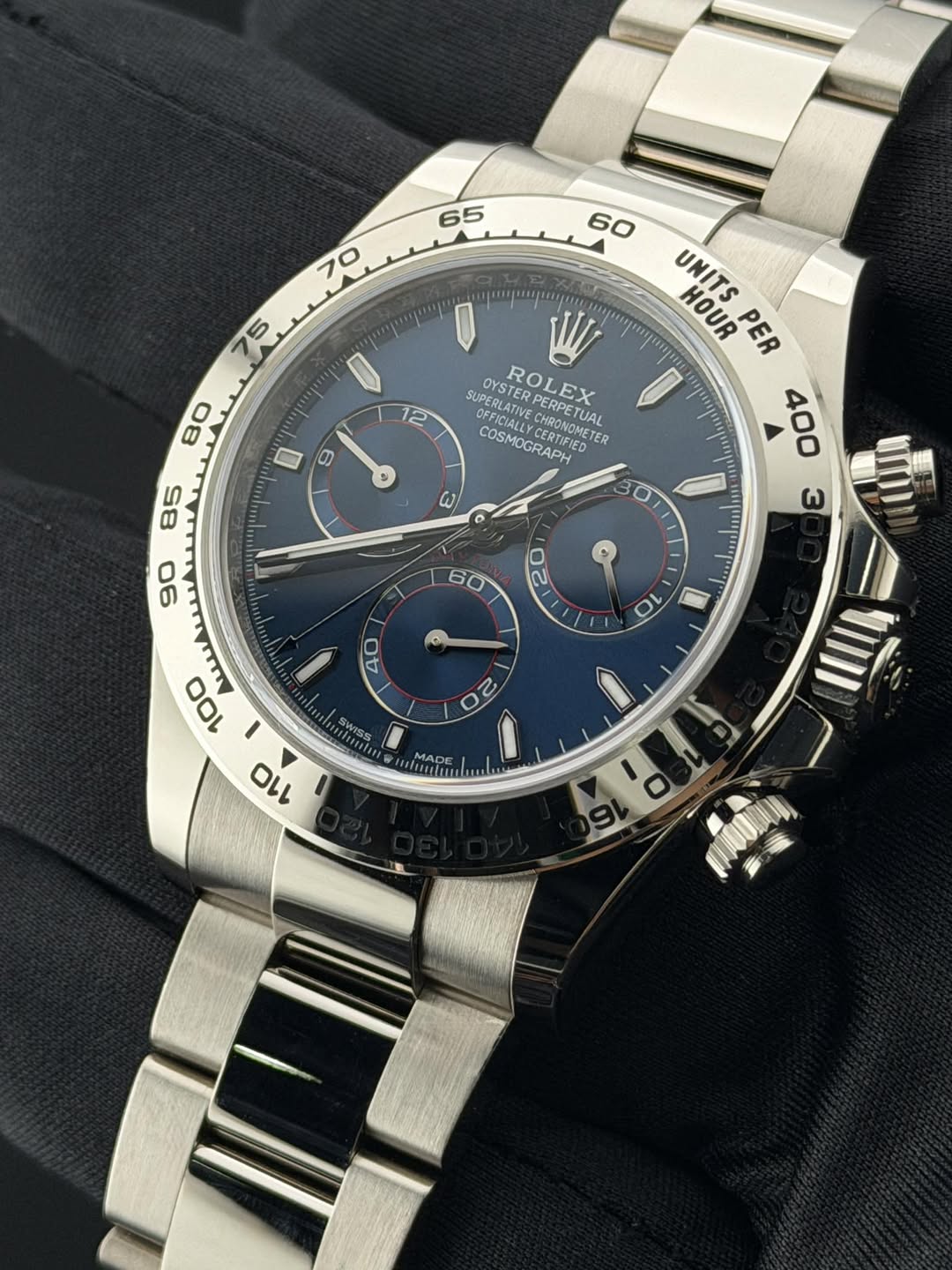 May be an image of wrist watch and text that says '12 7P...55m, UNITS HOUR PER 75 떡선부 I W שין-וייין OYSTER STERPERPETU ROLEX TERPERPE 80 SUPEBLATIVE SUPERLATIVE CEESRIeNCYE…