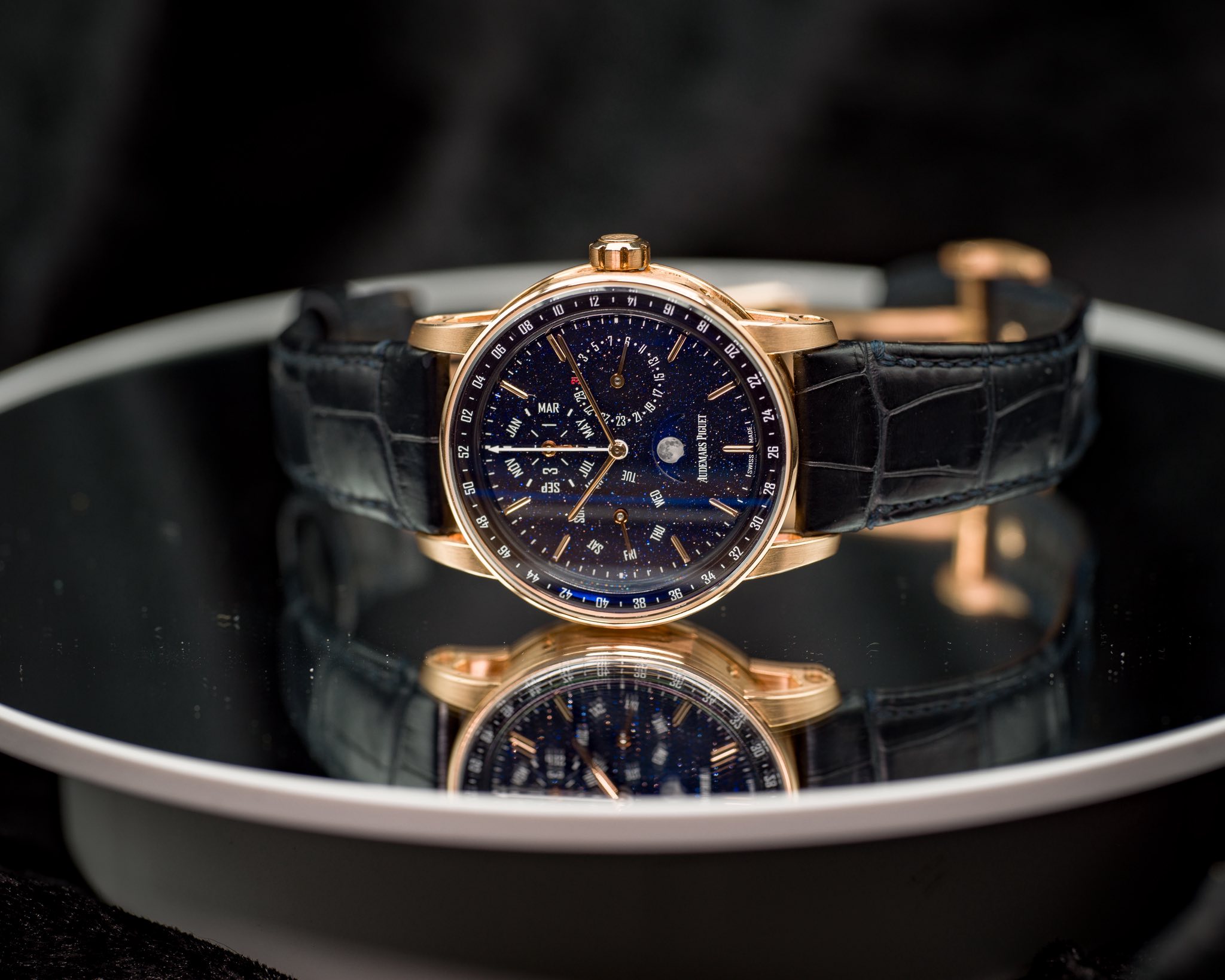 May be an image of wrist watch and text that says '12 원장 13 BB SE 8화 I 02 ZZ MAP 10 Be g로 KDEMUSPAD 84 8P '