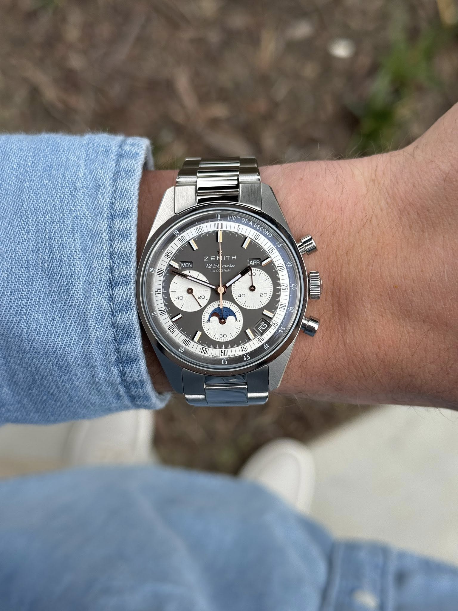 May be an image of wrist watch and text that says 'b សា MON 2 Meio ASECOND 15/ ጤት de ZENITH ITH ZE mato APP IO 20 20 a 15 25 WP MII ស A0T '