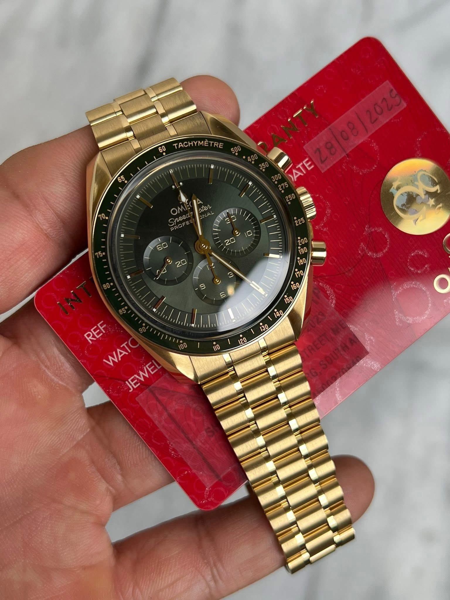 May be an image of wrist watch and text that says '60 TACHYME TRE 65 ATE28/08/2029 E0 ATE AN ٥ 2 9 ٥ ف En 180/ He M م REF ססייווןהה WAT JEWE TREEW'