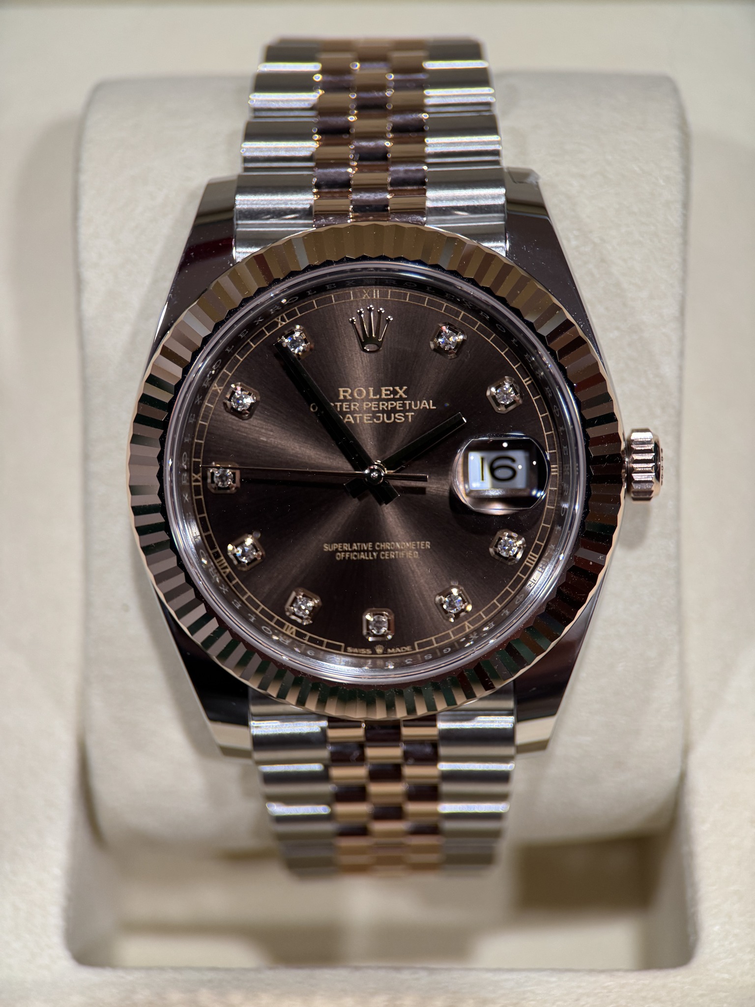 May be an image of wrist watch and text that says 'か ROLEX TERPE ERPERPETUAL ROLEXUAL UAL ATEJUST'
