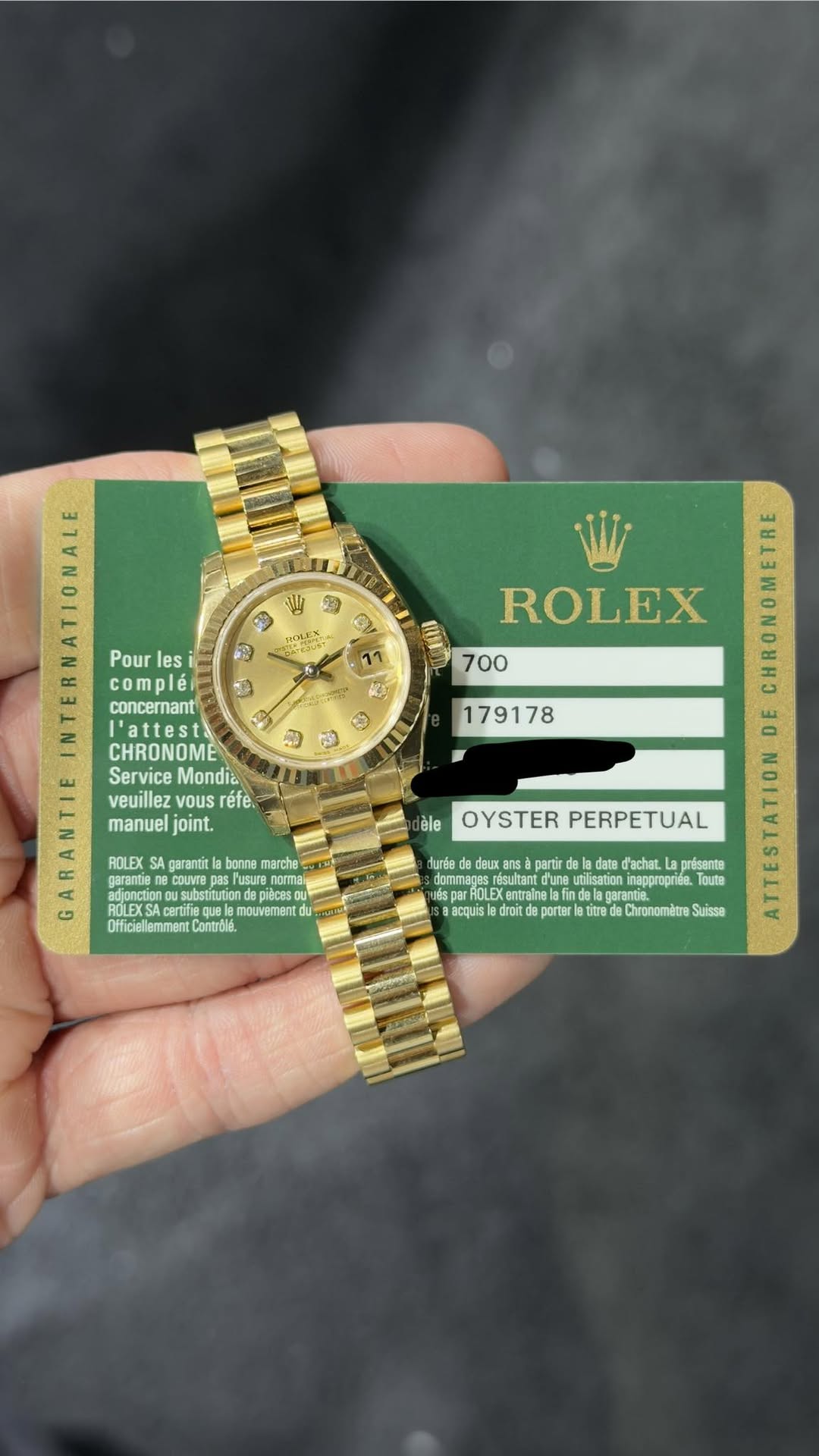 May be an image of wrist watch and text that says '700 Pour les compler concernant 'attest CHRONOME Service Mondia veuillezvous voUs réfe. manuel joint. ROLEX PAM 179178 èle ROLEX…