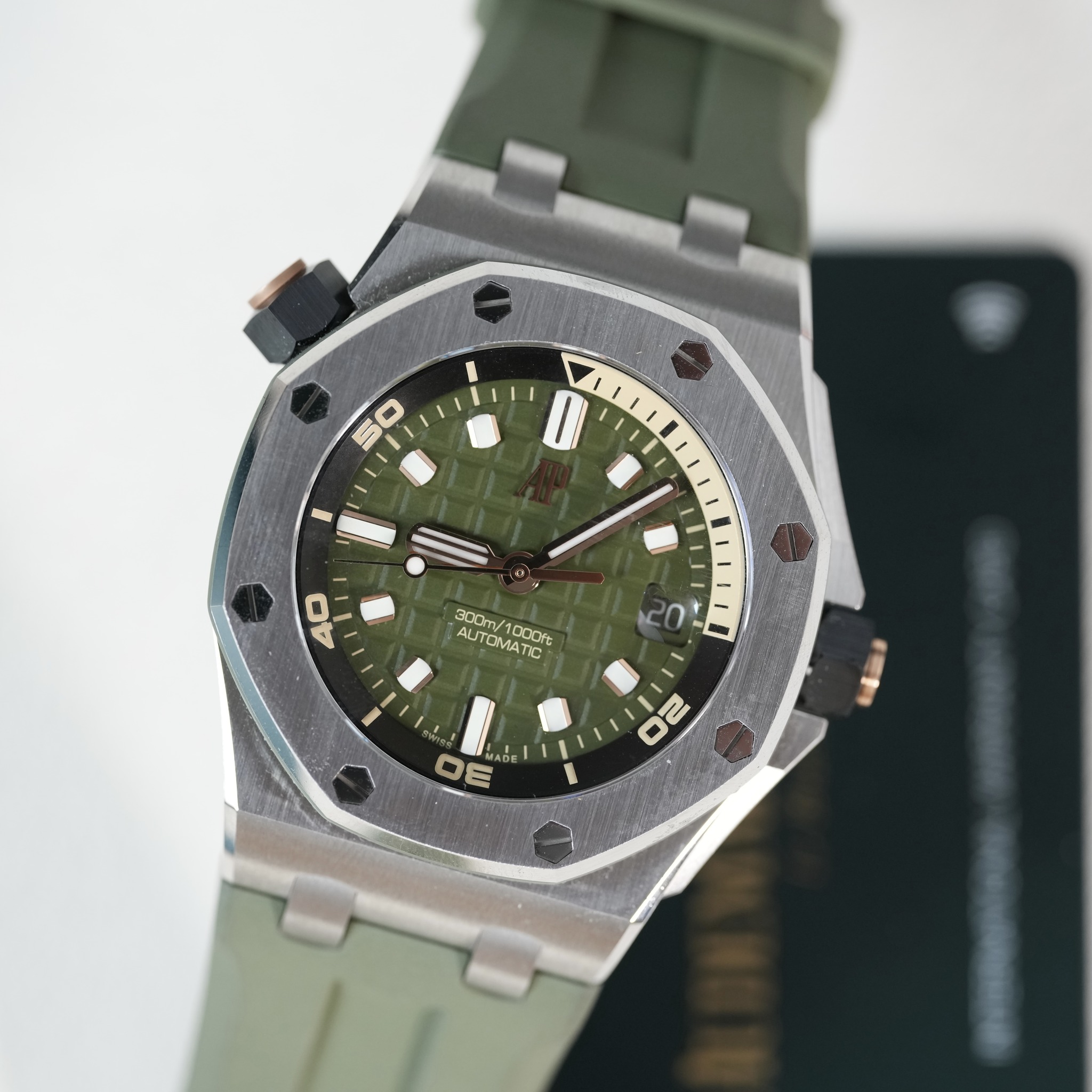 May be an image of wrist watch and text that says '- 5 50 食 O 40 111 300TV TV1000 AUTOMATIC ATIC 300yT/oAKR AUTON ለደክ O 20 ብር 30 ='
