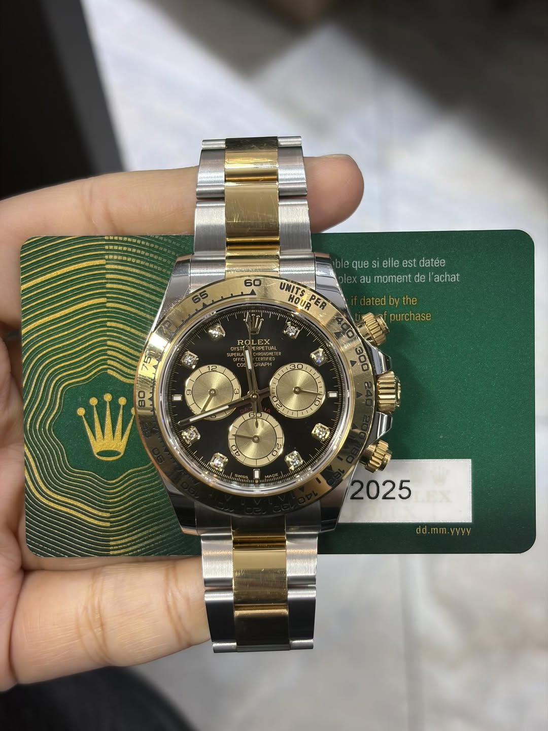 May be an image of wrist watch and text that says '60 65 que lequesielleestdatée elle est datée xaumomentdel'achat au moment de achat atedbythe tedb the purchase UMITS HOUR PER…
