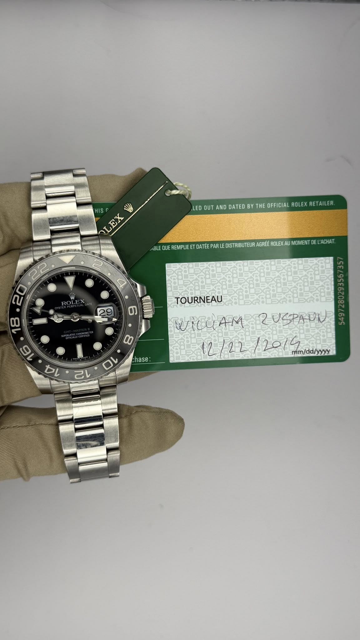 May be an image of wrist watch and text that says 'Sy LED AEOETANDBATEDEYTM.OPIGOALMLA OUT DUT AND DATED BY TI H OFFICIAL ROLEX RETAILER Δ MOME DE ACHAT ADRIEE BLE REMPUEET ATE ច…