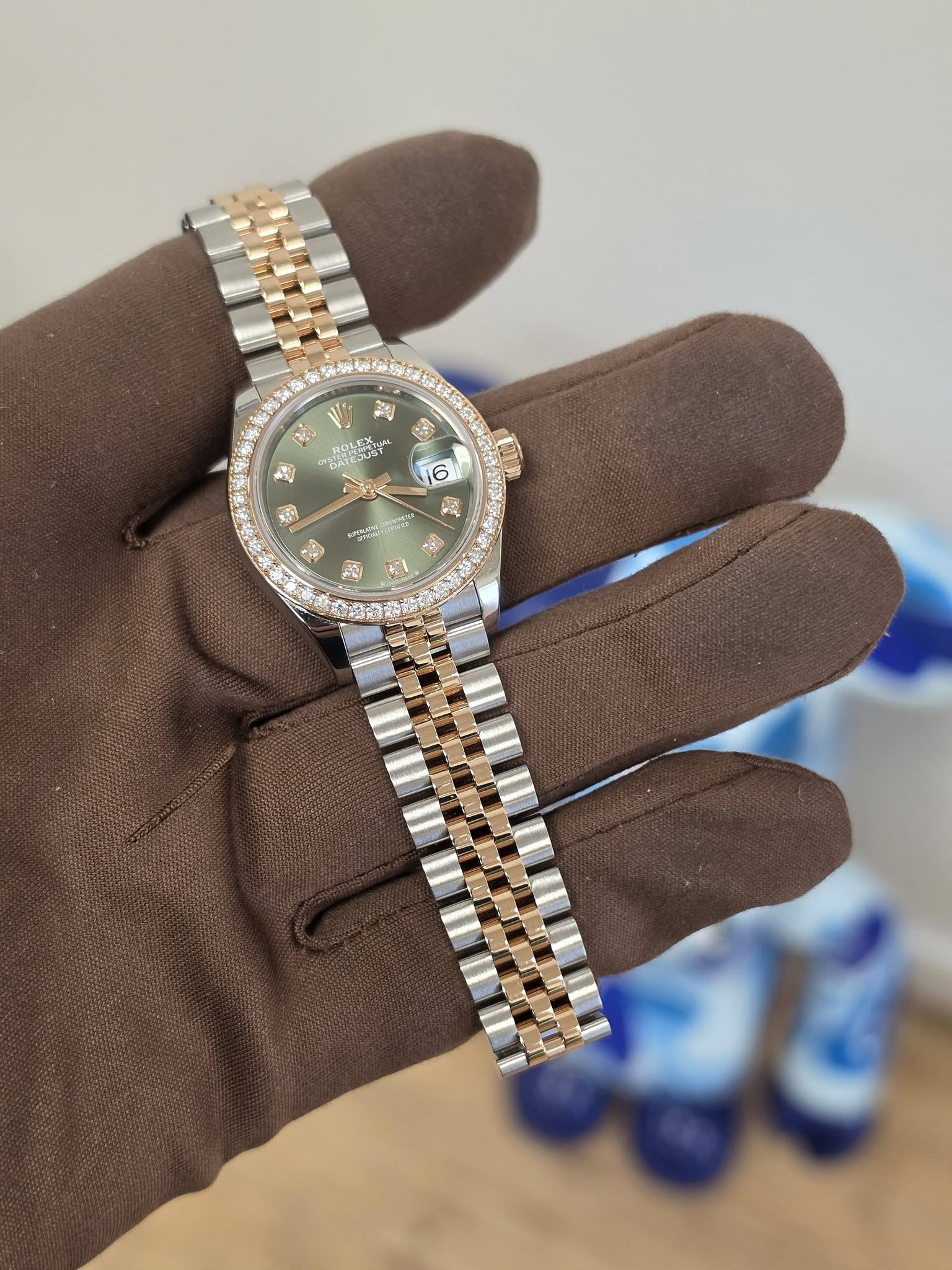 May be an image of wrist watch and text that says 'ROLHP ራና 4 ව්ව O 風'