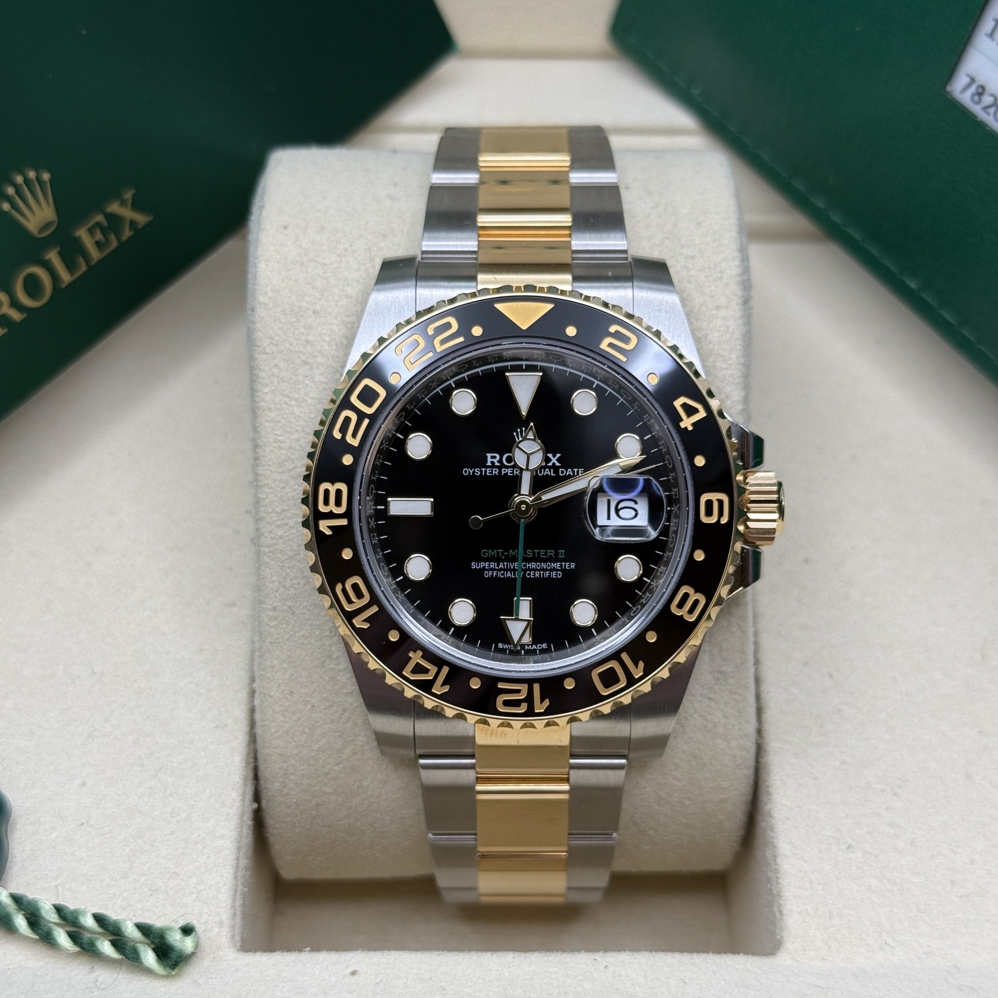 May be an image of wrist watch and text that says ' ' RO 18 2 ٥ 4 16 FC rEBAnИΣ ניכ?! တ 16 4 8 2'