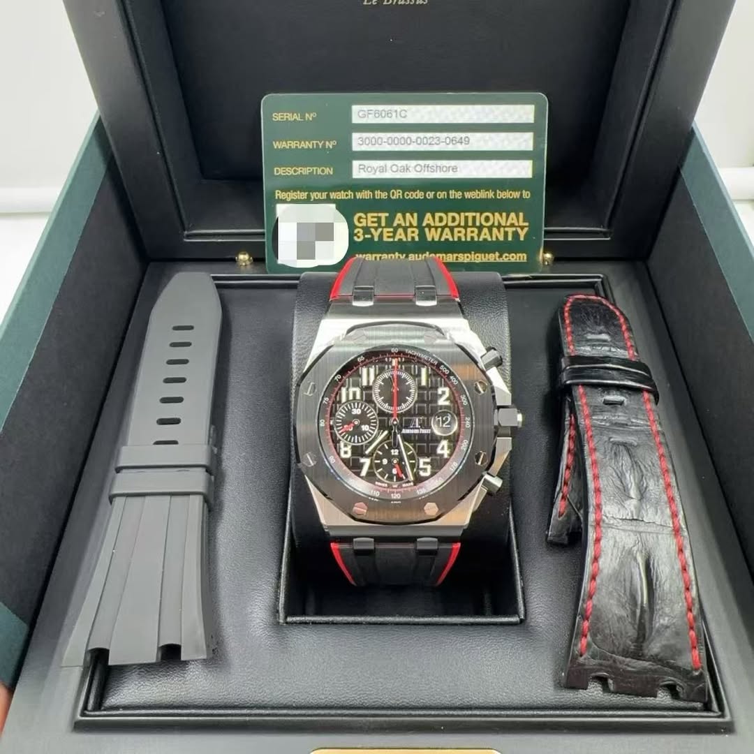 May be an image of wrist watch and text that says 'SERIALN N° GF6061C WARRANTYN DESCRIPTION RoyalOakOftshore Dak Offshore Royal Register your watch ith theQ code nthe the…