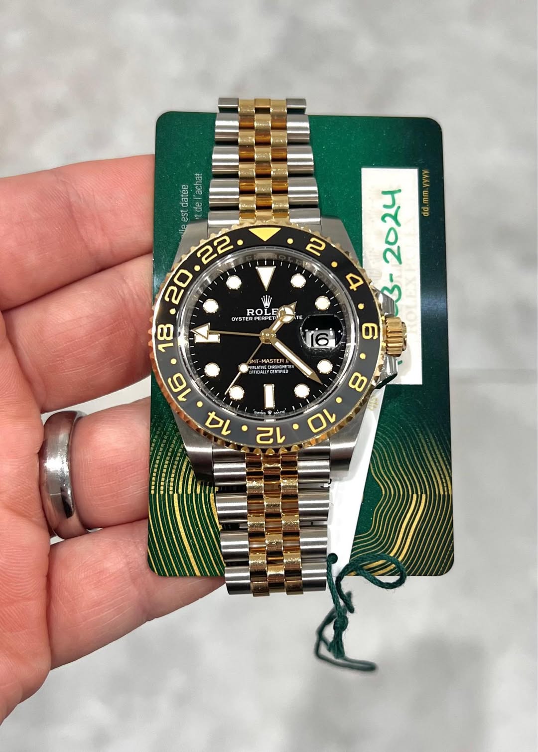 May be an image of wrist watch and text that says 'datee tde achat est lle 22 20 18 yyyy 2024 d.mm. mm dd 4 3- בח ROL ROLE E OL YSTERPERI STERPERPE TE TE 16 6 MI-MASTER FEEETCE…