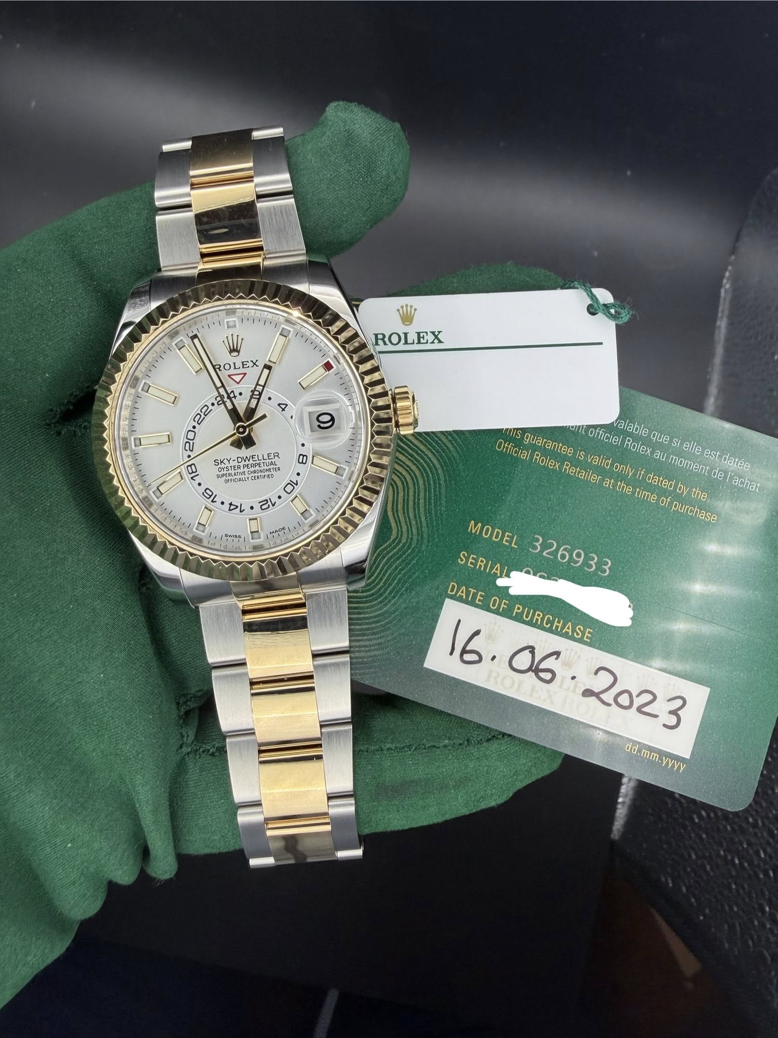 May be an image of wrist watch and text that says 'F 사 OLEX ROLEX F 4 Y-DWELLER B 18 SKY-D 20タ MaGNET 10 16 15 산 Official guarantee officiel valable ques allo Molex elloe datée…