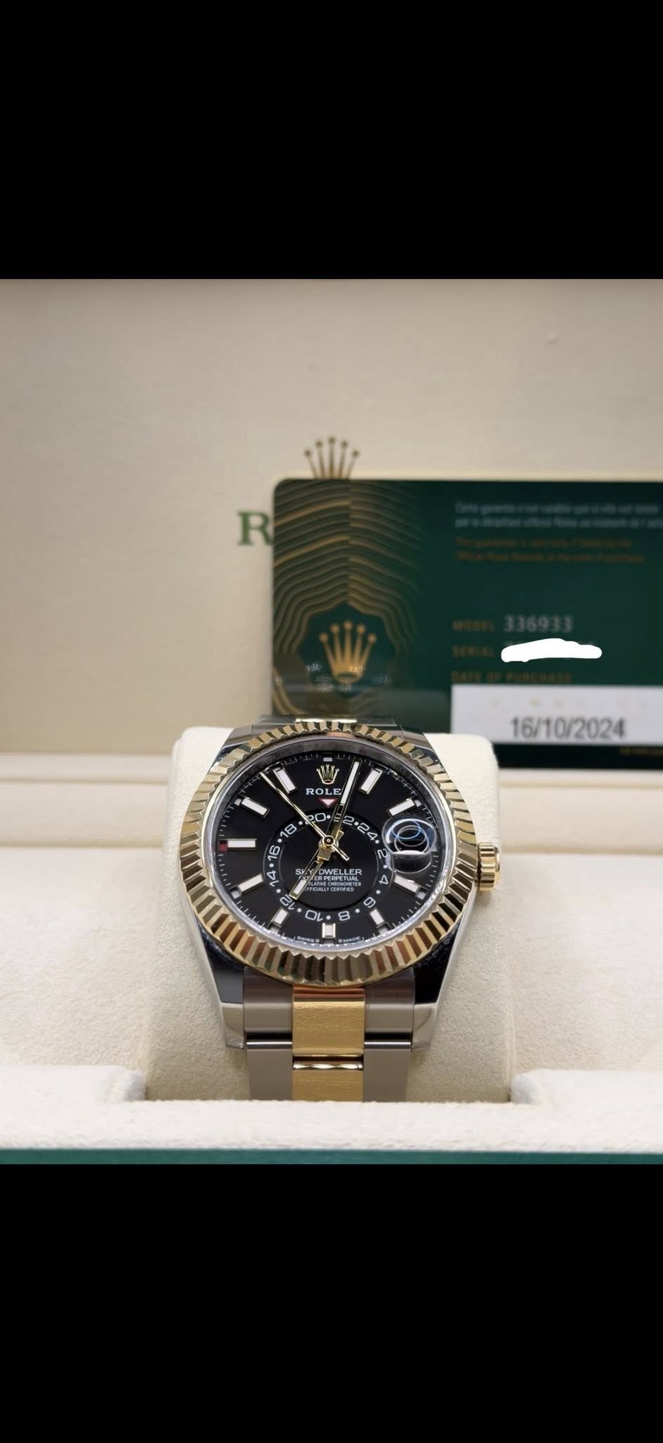 May be an image of wrist watch and text that says 'R 16/10/2024 I 合 4 4+ שי เพิม 1UI'