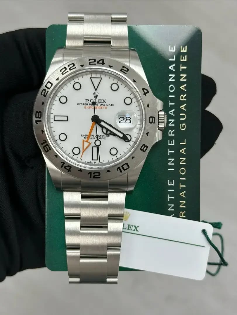 May be an image of wrist watch and text that says 'SUPERS SUPEES મাરম RTUFEED RONOHETER D - O O o O o OYSTER RO ROLEX EX EX DATE EXPL XPLORERII O 28 ወ NTIEINTERNAO QALLE N O…
