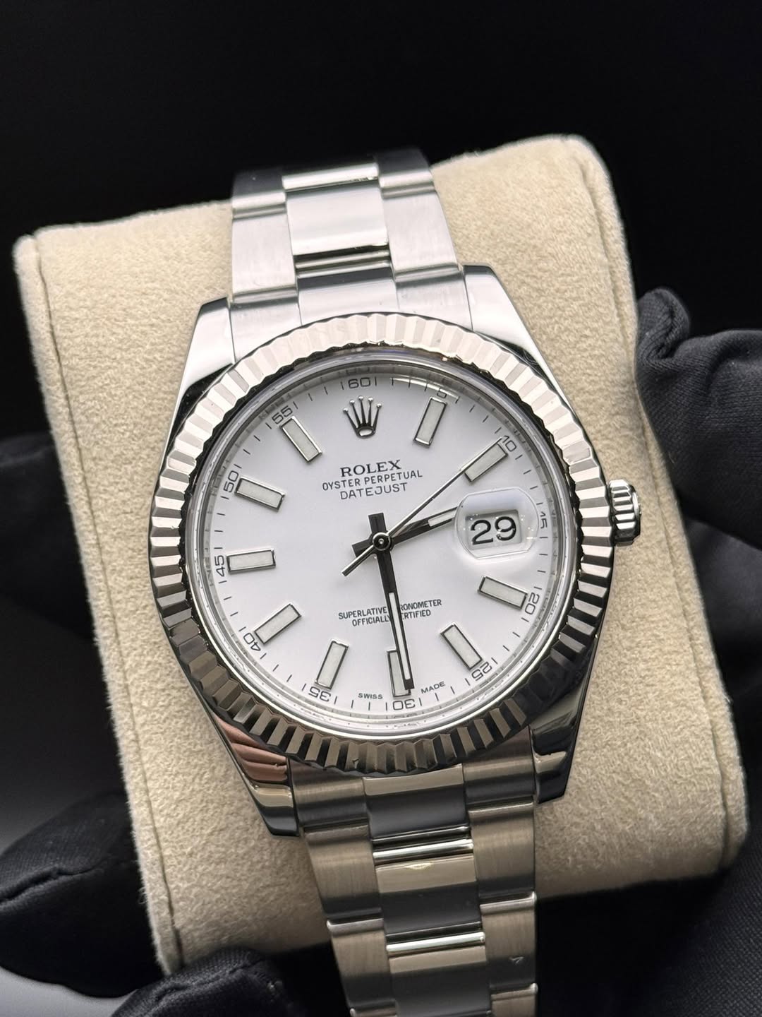 May be an image of wrist watch and text that says '60 55 50 ニ一 I ROLEX PERPETU TEOPERPETUAL ETUAL UAL ROL OYS OYSTER DAT EJUST กนด RONOMETER ETED RTWIED 40 20 SUPERLATIVE SUPER…