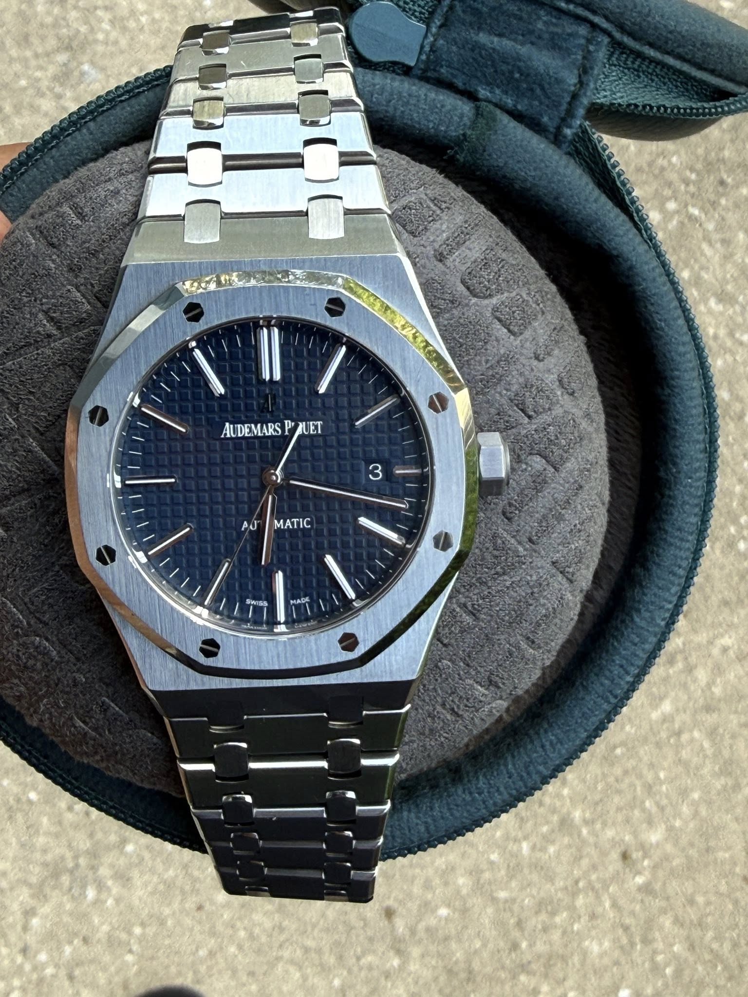 May be an image of digital watch and text that says 'AUDEMARS AUDEMARSPALET P PAUET ET 3 AJ MATIC 1'