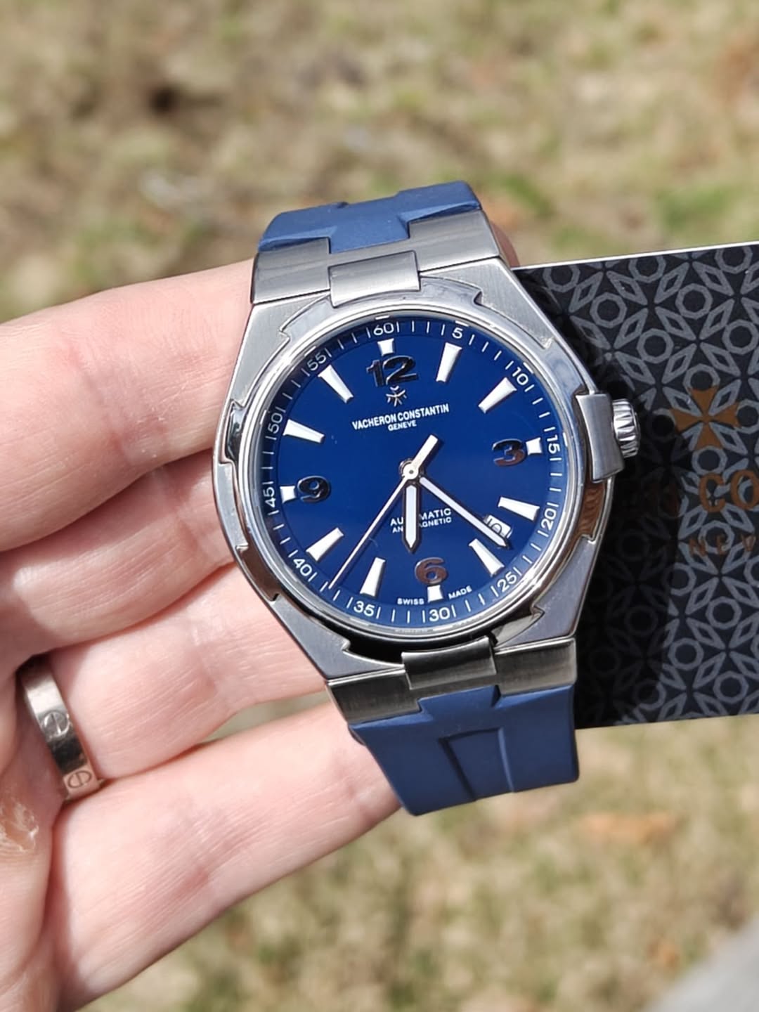 May be an image of wrist watch and text that says ' い VACHERO GENEVE CONSTANTIN 45 15 AUI OHR MATIC PMETIO GNETIG MAO6 SWISS 301 35, 35 251'