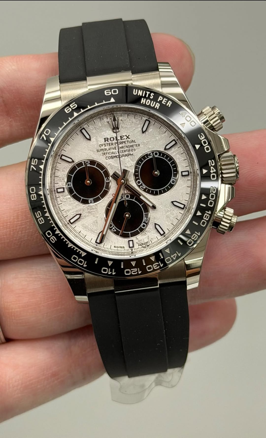 May be an image of wrist watch and text that says '60 65 WEμ 70 'ጣ RO EX OYSTER SITIVE ENOONOMETER SUPERLATN OS SUAREIN RLATWE COSMOE OSMOGRAPH GRAPH, 75 O G y 80 1O 6 U U 85 90…