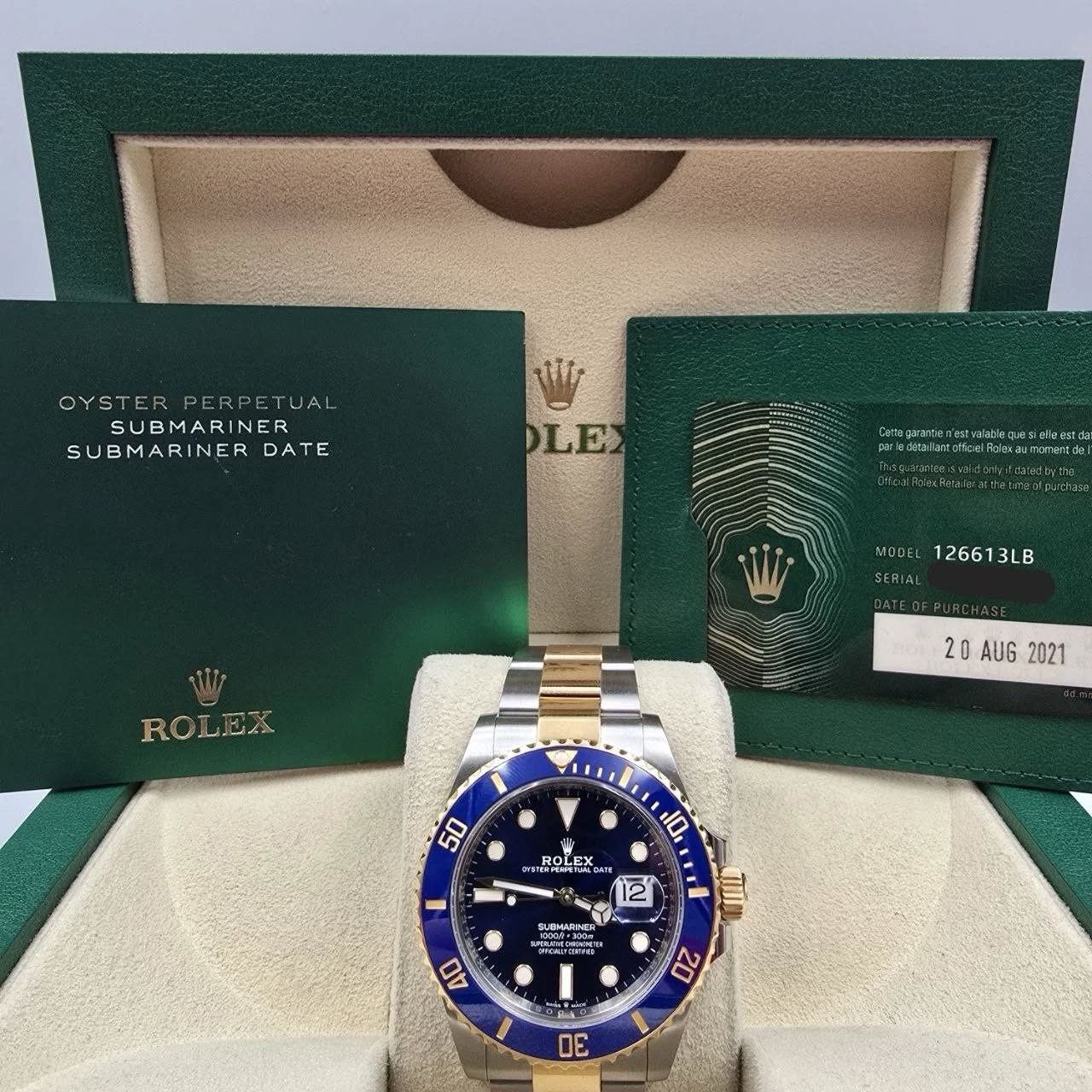 May be an image of wrist watch and text that says 'OYSTERPERPETUAL PERPETUAL JAL OYSTER SUBMARINER SUBMARINER DATE E Wy OLE predesiarelsdiare MODEL 126613LB MODEL126613LB 12661…