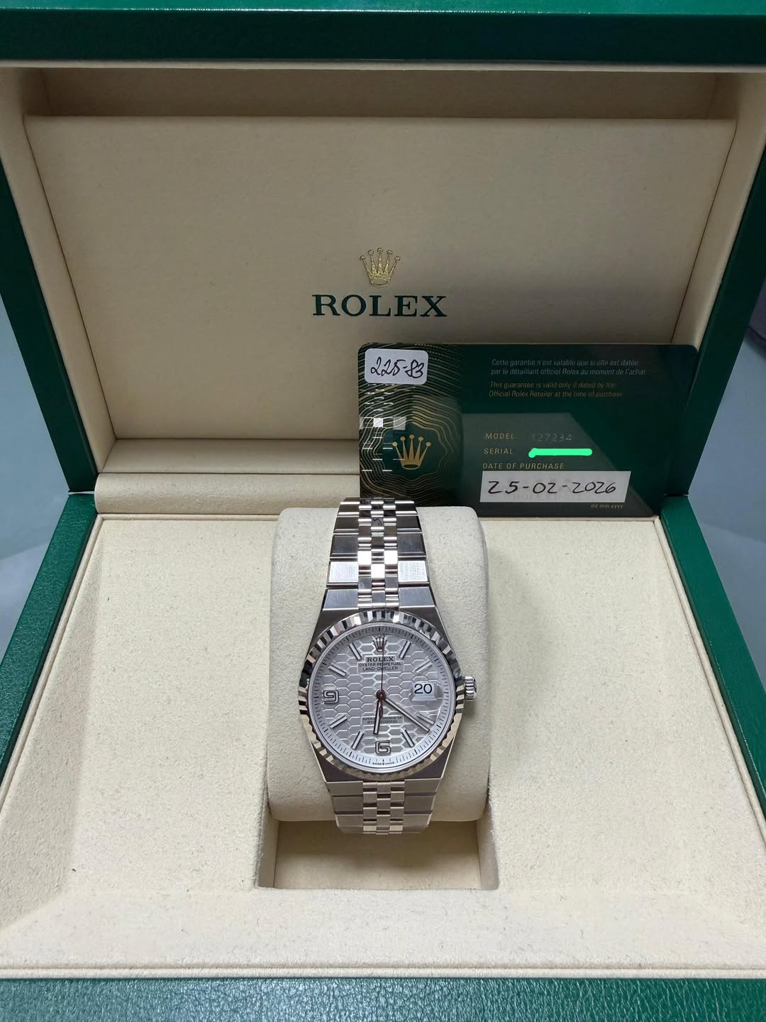 May be an image of wrist watch and text that says 'ROLEY פאץ 2258 Z5-0Z-2026 -oz- 2026 Z5-0 그림 A 20 珈印'