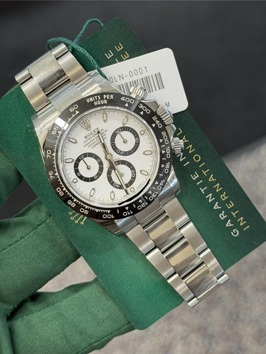 May be an image of wrist watch and text that says 'لنا لنا لنا OLN- OLN- UNITS PER HOUR 60 65 U ROLE 3 AD EX EX 30 70 12 0r 111 11 2 N O O TU 9 B O 0 Ot 1 o 75 80 85 و B 6 E 100…