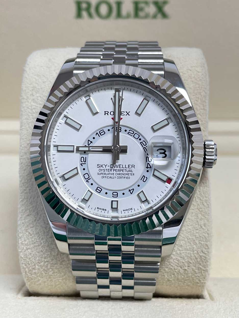 May be an image of wrist watch and text that says 'ROLEX ROEX EX RO D' 16 4 20. I 12 L U 3 SKY-D SKY-DWELLER OYSTER CUSTER OTRAL PERPE PERPETUAL ERPETUAL SUPE HRONOMETE HRONONETER…