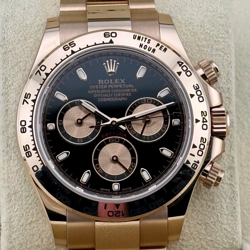May be an image of wrist watch and text that says ' ROLEX WI OYSTER TERPERPETUAL PERPETUAL SUPERLATIVE 75 80 ាយ UMITS HOUR PER 400 យេី 300 240 UIII O V '